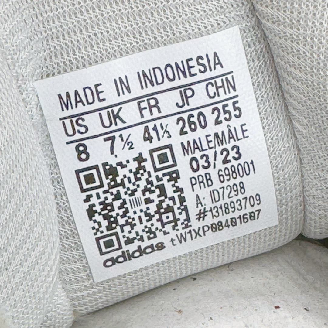 图片[10]-＃纯原福利 KITH x Clarks x AD Originals 8th Street Samba 三方联名桑巴舞街头系列低帮德训风百搭复古松糕休闲运动厚底板鞋 正确组合大底 大厂出品 结合 Wallabee 大底的全新 Samba 鞋款登场 KITH 创办人兼首席执行长 Ronnie Fieg 与 AD这对人气合作阵容再度重聚 不仅如此 今番更加入近年表现优秀的鞋履品牌 Clarks Originals 展开三方联名 透过热门项目互相碰撞将彼此的 DNA 协调融入 带来名为「8th Street Samba」的全新迭代 一次亮相橄榄绿、焦糖棕色、白底绿线条三种配色 尺码：36⅔ 37⅓ 38 38⅔ 39⅓ 40 40⅔ 41⅓ 42 42⅔ 43⅓ 44-选品中心