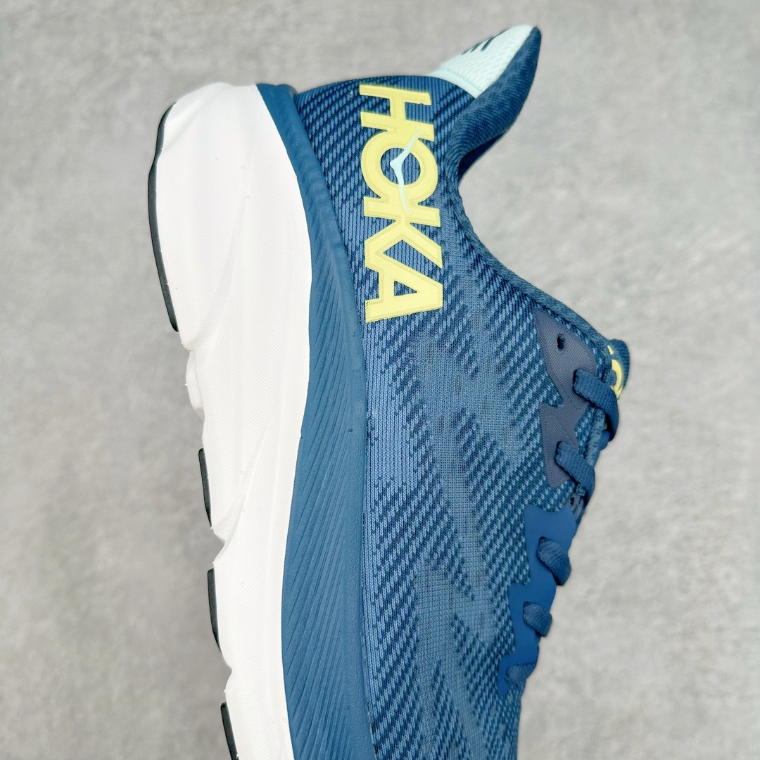 图片[6]-＃夏日福利特价 HOKA ONE ONE Clifton 克里夫顿9代专业性能减震公路跑步鞋 轻盈透气的针织网面和纱线的使用让鞋面更挺拔 增强鞋面的强度和支撑性能 搭配柔软的鞋舌 让双脚在舒适包裹中跑的更加畅快 全新泡棉中底 柔软的同时增强回弹性能 为不同跑者提供更平稳流畅的脚感 带来全面的缓冲保护 根据人体工程学设计的延长拉襟 后跟处弹软的海绵填充舒适固定 避免掉跟和摩擦 相比上一代光滑的内衬 Clifton 9的内衬增强了摩擦力 避免双脚在鞋内滑动 尺码：36 36.5 37.5 38 38.5 39 40 40.5 41 42 42.5 43 44 44.5 45-选品中心