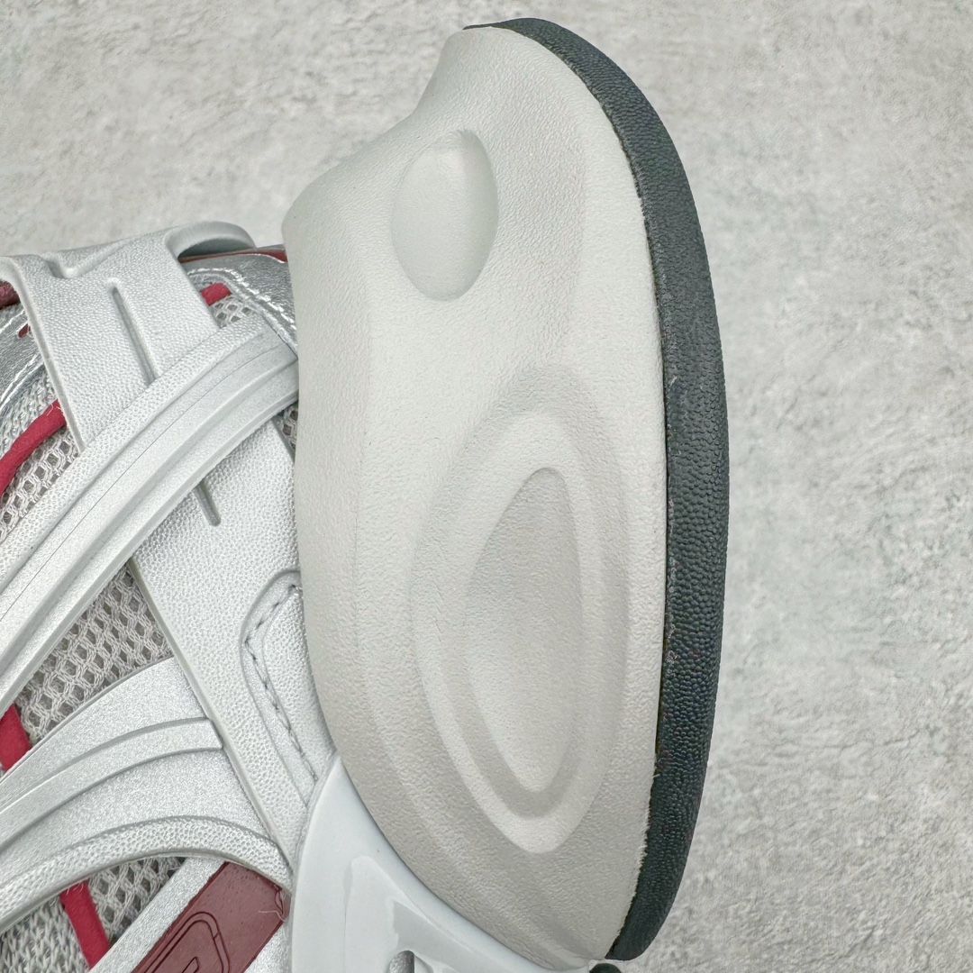 图片[13]-＃HP纯原 AD XLG Runner Deluxe 跑步者豪华版系列低帮厚底增高老爹风复古缓震休闲运动慢跑鞋 JP5762 自从阿迪达斯和巴黎世家合作后，没少出双方联名的平替。结果根据最新情报，阿迪现在已经把手伸到了巴家爆款3XL的身上，新鞋Xlg Runner Deluxe实物曝光，emm，鞋款整体一眼丁真是巴黎世家Track＋3XL大底的缝合怪版本，要不是鞋侧明晃晃的adidas三道杠Logo，估计各位看了都得蒙。这波不能说是完全复制巴黎世家，但也多少有点借鉴的味道了。新鞋基本就是在阿迪经典\\\”Climacool\\\”鞋款的基础上，升级了Boots大底以及加入了\\\”巴味\\\”设计元素…尺码：35 36 36⅔ 37⅓ 38 38⅔ 39⅓ 40 40⅔ 41⅓ 42 42⅔ 43⅓ 44 44⅔ 45 46-选品中心