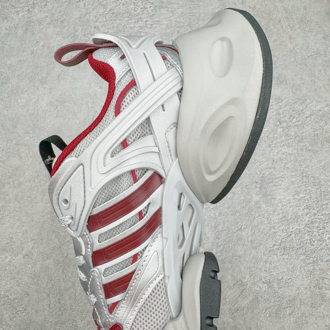 图片[7]-＃HP纯原 AD XLG Runner Deluxe 跑步者豪华版系列低帮厚底增高老爹风复古缓震休闲运动慢跑鞋 JP5762 自从阿迪达斯和巴黎世家合作后，没少出双方联名的平替。结果根据最新情报，阿迪现在已经把手伸到了巴家爆款3XL的身上，新鞋Xlg Runner Deluxe实物曝光，emm，鞋款整体一眼丁真是巴黎世家Track＋3XL大底的缝合怪版本，要不是鞋侧明晃晃的adidas三道杠Logo，估计各位看了都得蒙。这波不能说是完全复制巴黎世家，但也多少有点借鉴的味道了。新鞋基本就是在阿迪经典\\\”Climacool\\\”鞋款的基础上，升级了Boots大底以及加入了\\\”巴味\\\”设计元素…尺码：35 36 36⅔ 37⅓ 38 38⅔ 39⅓ 40 40⅔ 41⅓ 42 42⅔ 43⅓ 44 44⅔ 45 46-选品中心