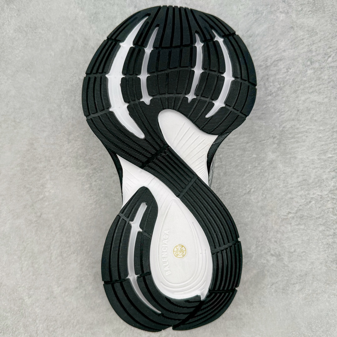 图片[9]-＃绿X BALENCIAGA CIRCUIT 巴黎世家圆头系带LOGO印花低帮老爹鞋 全套原纸板楦头开发 最原汁原味的灵魂版型 全鞋荧光划线卡点 胶水把控整洁度追求极致完美 每一双都是工艺品 多重QC质检 超越公司货的品控标准 实实在在的免检产品 原盒原配 正确字体电绣 粗细、位置、大小正确 侧边TPU 透气孔匹配意产原版 正确分离大底 TPU软底 原版一致大底LOGO 立体感十足 原厂皮料水洗做旧 采购原厂网纱 偏大一码 尺码：35 36 37 38 39 40 41 42 43 44 45 46-选品中心