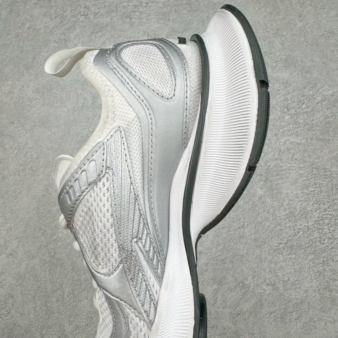 图片[7]-＃绿X BALENCIAGA CIRCUIT 巴黎世家圆头系带LOGO印花低帮老爹鞋 全套原纸板楦头开发 最原汁原味的灵魂版型 全鞋荧光划线卡点 胶水把控整洁度追求极致完美 每一双都是工艺品 多重QC质检 超越公司货的品控标准 实实在在的免检产品 原盒原配 正确字体电绣 粗细、位置、大小正确 侧边TPU 透气孔匹配意产原版 正确分离大底 TPU软底 原版一致大底LOGO 立体感十足 原厂皮料水洗做旧 采购原厂网纱 偏大一码 尺码：35 36 37 38 39 40 41 42 43 44 45 46-选品中心