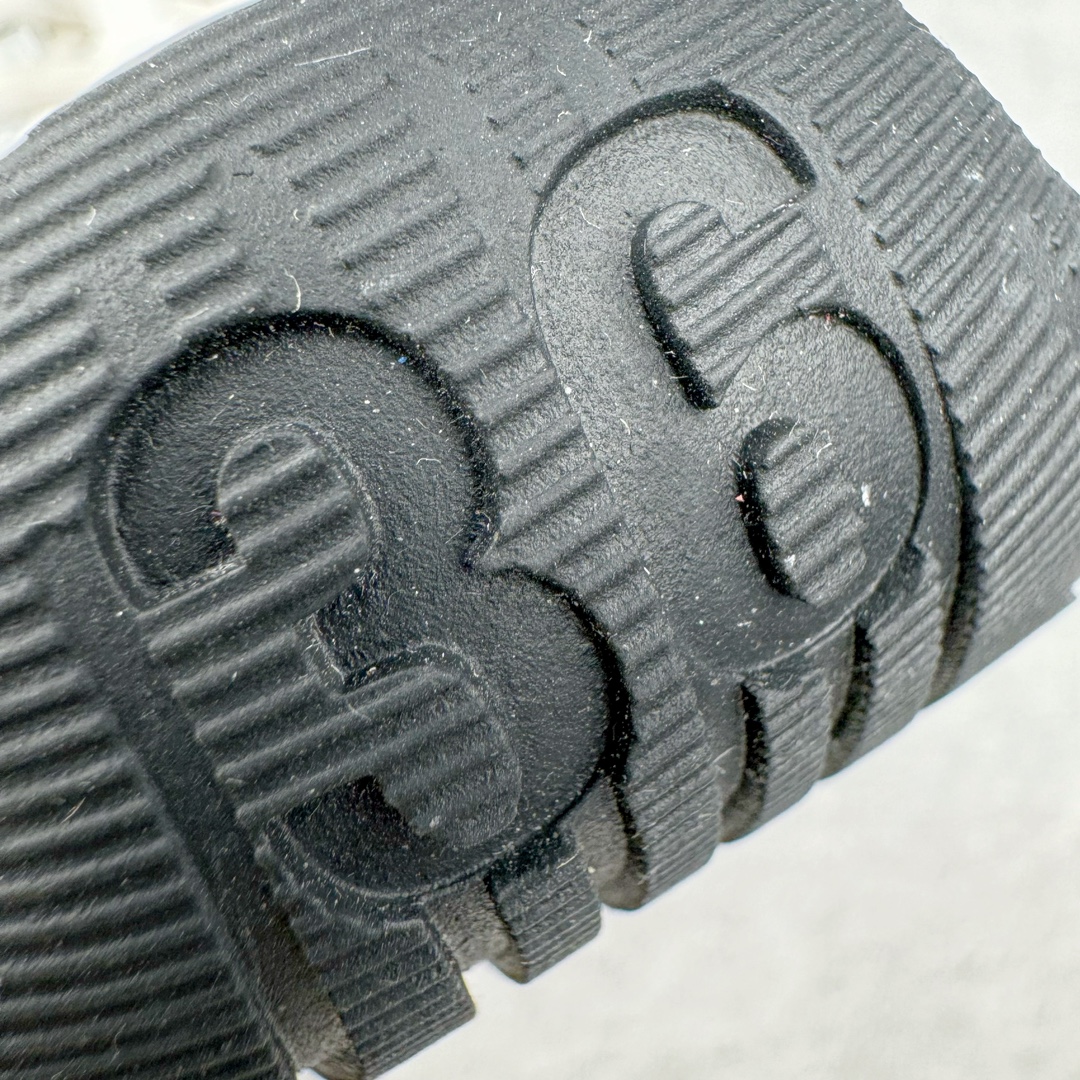 图片[13]-＃绿X BALENCIAGA CIRCUIT 巴黎世家圆头系带LOGO印花低帮老爹鞋 全套原纸板楦头开发 最原汁原味的灵魂版型 全鞋荧光划线卡点 胶水把控整洁度追求极致完美 每一双都是工艺品 多重QC质检 超越公司货的品控标准 实实在在的免检产品 原盒原配 正确字体电绣 粗细、位置、大小正确 侧边TPU 透气孔匹配意产原版 正确分离大底 TPU软底 原版一致大底LOGO 立体感十足 原厂皮料水洗做旧 采购原厂网纱 偏大一码 尺码：35 36 37 38 39 40 41 42 43 44 45 46-选品中心