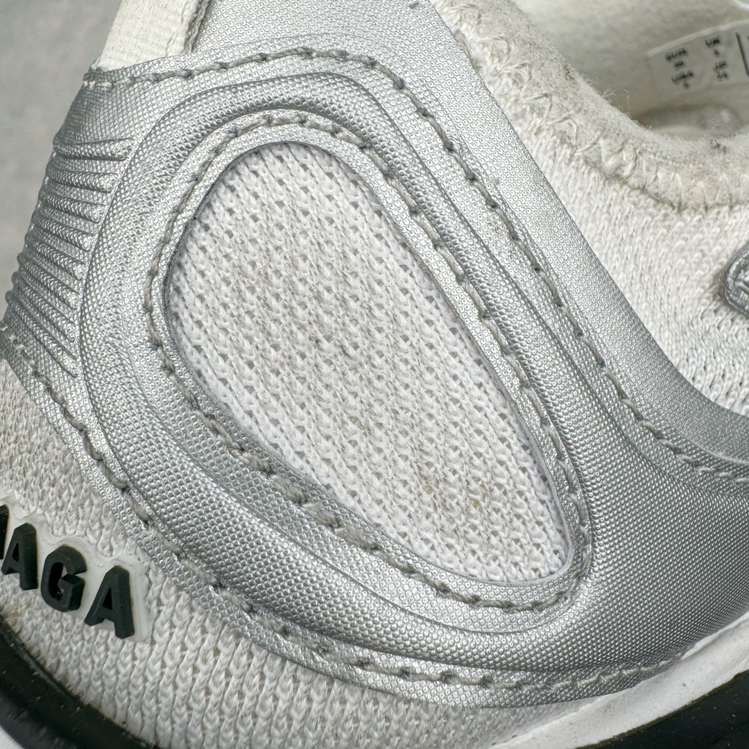 图片[16]-＃绿X BALENCIAGA CIRCUIT 巴黎世家圆头系带LOGO印花低帮老爹鞋 全套原纸板楦头开发 最原汁原味的灵魂版型 全鞋荧光划线卡点 胶水把控整洁度追求极致完美 每一双都是工艺品 多重QC质检 超越公司货的品控标准 实实在在的免检产品 原盒原配 正确字体电绣 粗细、位置、大小正确 侧边TPU 透气孔匹配意产原版 正确分离大底 TPU软底 原版一致大底LOGO 立体感十足 原厂皮料水洗做旧 采购原厂网纱 偏大一码 尺码：35 36 37 38 39 40 41 42 43 44 45 46-选品中心