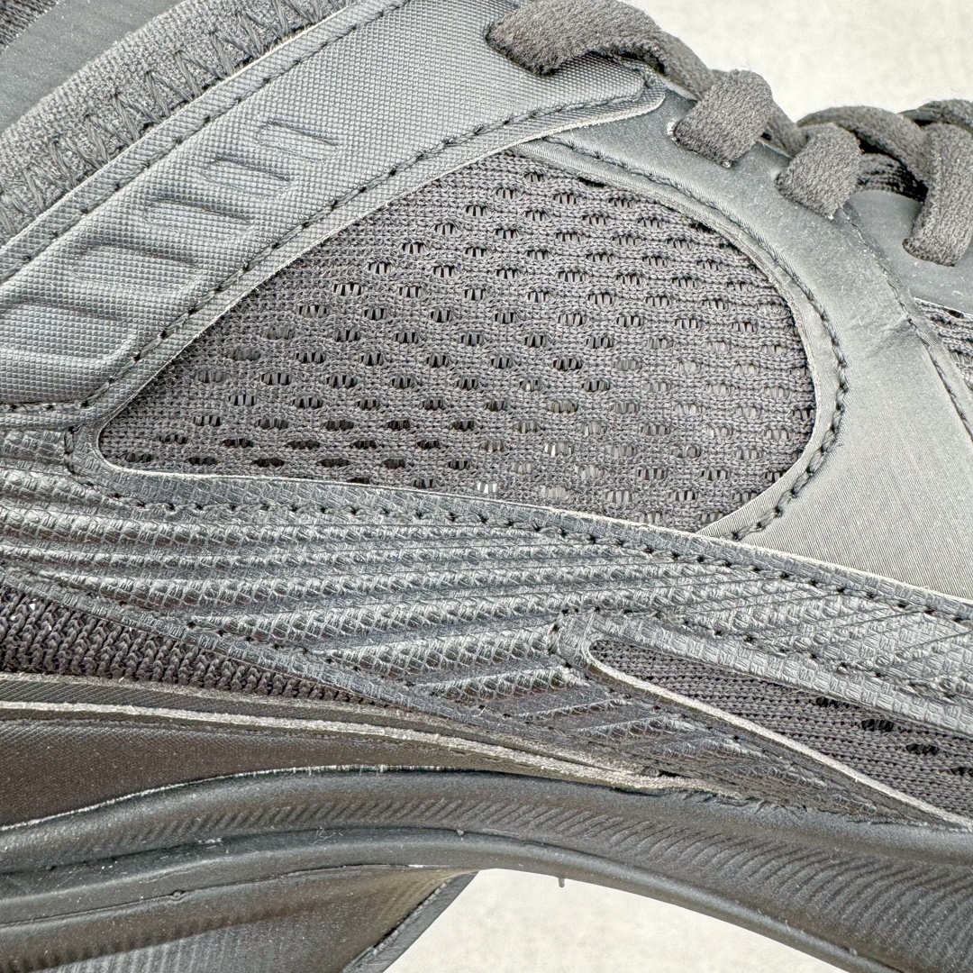 图片[16]-＃绿X BALENCIAGA CIRCUIT 巴黎世家圆头系带LOGO印花低帮老爹鞋 全套原纸板楦头开发 最原汁原味的灵魂版型 全鞋荧光划线卡点 胶水把控整洁度追求极致完美 每一双都是工艺品 多重QC质检 超越公司货的品控标准 实实在在的免检产品 原盒原配 正确字体电绣 粗细、位置、大小正确 侧边TPU 透气孔匹配意产原版 正确分离大底 TPU软底 原版一致大底LOGO 立体感十足 原厂皮料水洗做旧 采购原厂网纱 偏大一码 尺码：35 36 37 38 39 40 41 42 43 44 45 46-选品中心