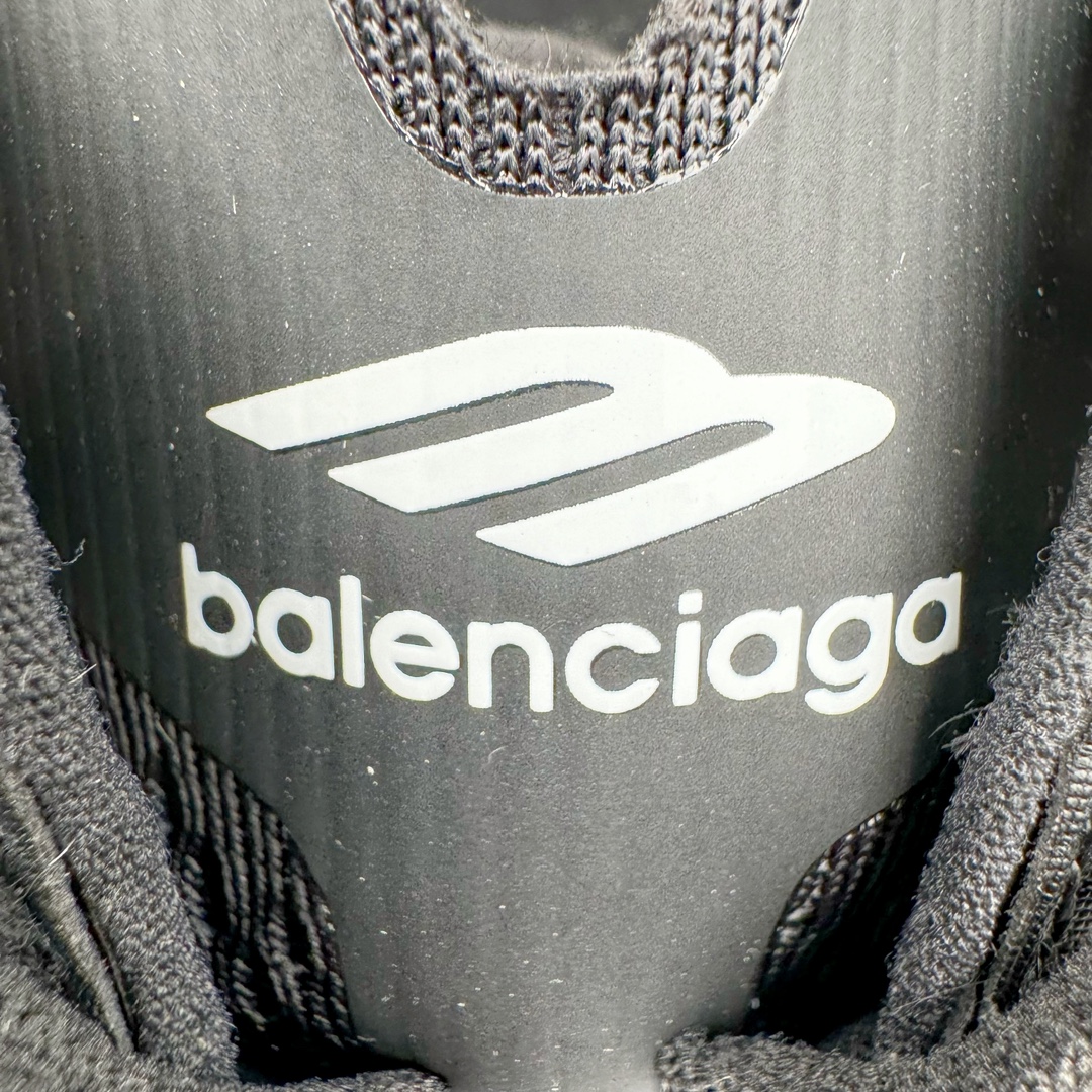 图片[15]-＃绿X BALENCIAGA CIRCUIT 巴黎世家圆头系带LOGO印花低帮老爹鞋 全套原纸板楦头开发 最原汁原味的灵魂版型 全鞋荧光划线卡点 胶水把控整洁度追求极致完美 每一双都是工艺品 多重QC质检 超越公司货的品控标准 实实在在的免检产品 原盒原配 正确字体电绣 粗细、位置、大小正确 侧边TPU 透气孔匹配意产原版 正确分离大底 TPU软底 原版一致大底LOGO 立体感十足 原厂皮料水洗做旧 采购原厂网纱 偏大一码 尺码：35 36 37 38 39 40 41 42 43 44 45 46-选品中心