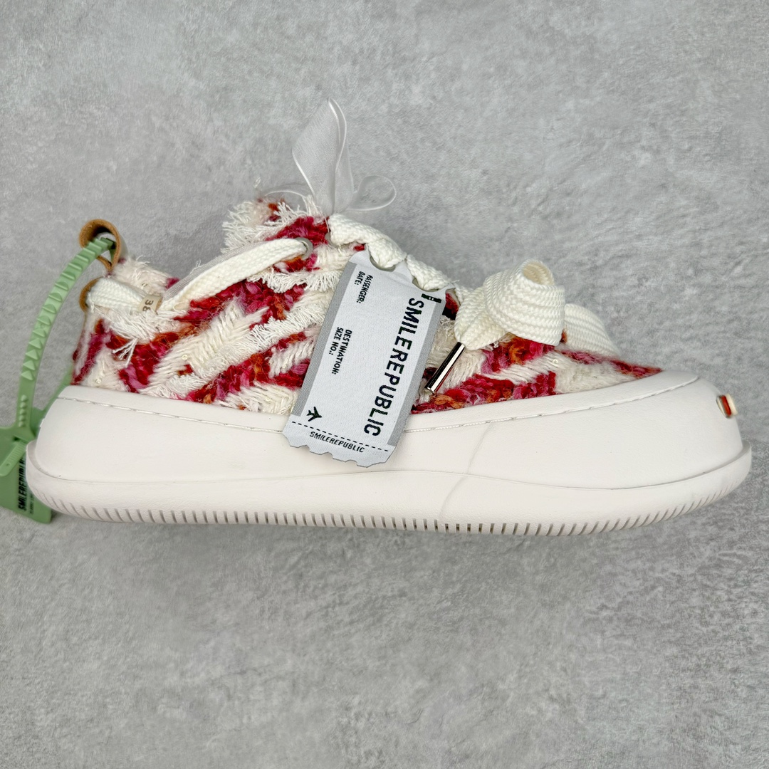 图片[9]-＃纯原福利 SMILEREPUBLIC 檀健次主理品牌 2024新款 众多明星上脚同款厚底开口笑帆布鞋 市售最高品质 得物毒盒最新版本 纯原一致 细节 品质 欢迎对比 市售唯一原厂渠道材料打造 该系列以“SMILE”为灵感来源 捕捉潮流 主打柔软的帆布设计 ms有裁切的羊毛流苏与独特编织技艺HZ 黑色35-45 白色35-45 其他35-40-选品中心