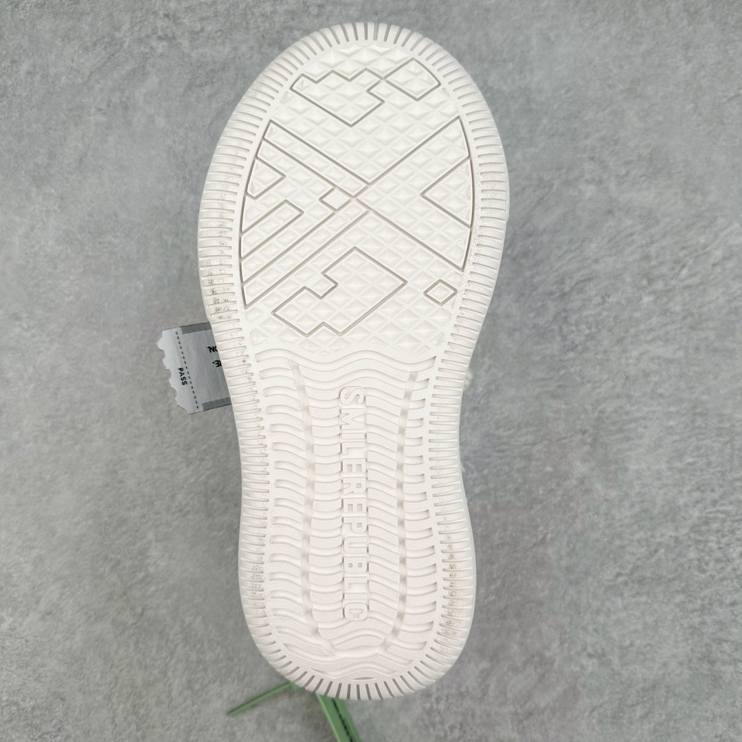 图片[9]-＃纯原福利 SMILEREPUBLIC 檀健次主理品牌 2024新款 众多明星上脚同款厚底开口笑帆布鞋 市售最高品质 得物毒盒最新版本 纯原一致 细节 品质 欢迎对比 市售唯一原厂渠道材料打造 该系列以“SMILE”为灵感来源 捕捉潮流 主打柔软的帆布设计 ms有裁切的羊毛流苏与独特编织技艺HZ 黑色35-45 白色35-45 其他35-40-选品中心