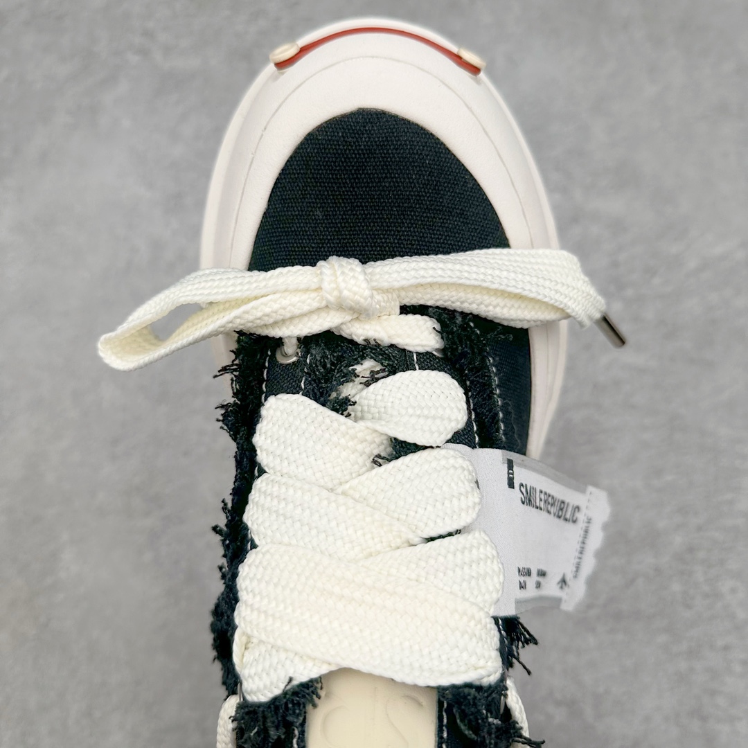 图片[4]-＃纯原福利 SMILEREPUBLIC 檀健次主理品牌 2024新款 众多明星上脚同款厚底开口笑帆布鞋 市售最高品质 得物毒盒最新版本 纯原一致 细节 品质 欢迎对比 市售唯一原厂渠道材料打造 该系列以“SMILE”为灵感来源 捕捉潮流 主打柔软的帆布设计 ms有裁切的羊毛流苏与独特编织技艺HZ 黑色35-45 白色35-45 其他35-40-选品中心