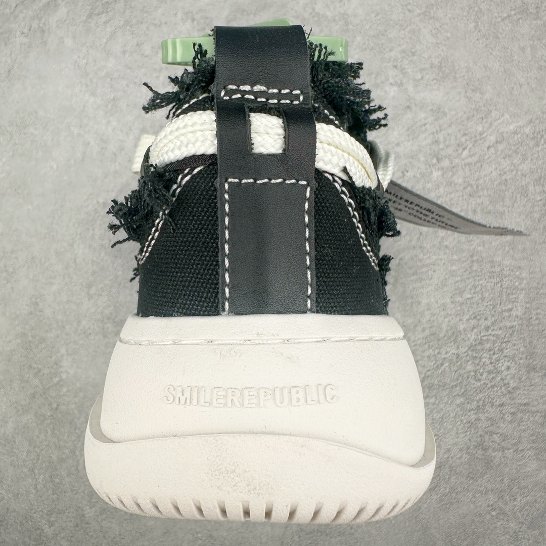 图片[8]-＃纯原福利 SMILEREPUBLIC 檀健次主理品牌 2024新款 众多明星上脚同款厚底开口笑帆布鞋 市售最高品质 得物毒盒最新版本 纯原一致 细节 品质 欢迎对比 市售唯一原厂渠道材料打造 该系列以“SMILE”为灵感来源 捕捉潮流 主打柔软的帆布设计 ms有裁切的羊毛流苏与独特编织技艺HZ 黑色35-45 白色35-45 其他35-40-选品中心