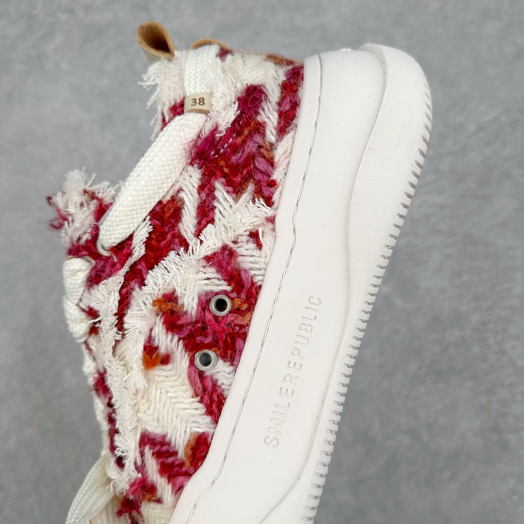 图片[7]-＃纯原福利 SMILEREPUBLIC 檀健次主理品牌 2024新款 众多明星上脚同款厚底开口笑帆布鞋 市售最高品质 得物毒盒最新版本 纯原一致 细节 品质 欢迎对比 市售唯一原厂渠道材料打造 该系列以“SMILE”为灵感来源 捕捉潮流 主打柔软的帆布设计 ms有裁切的羊毛流苏与独特编织技艺HZ 黑色35-45 白色35-45 其他35-40-选品中心