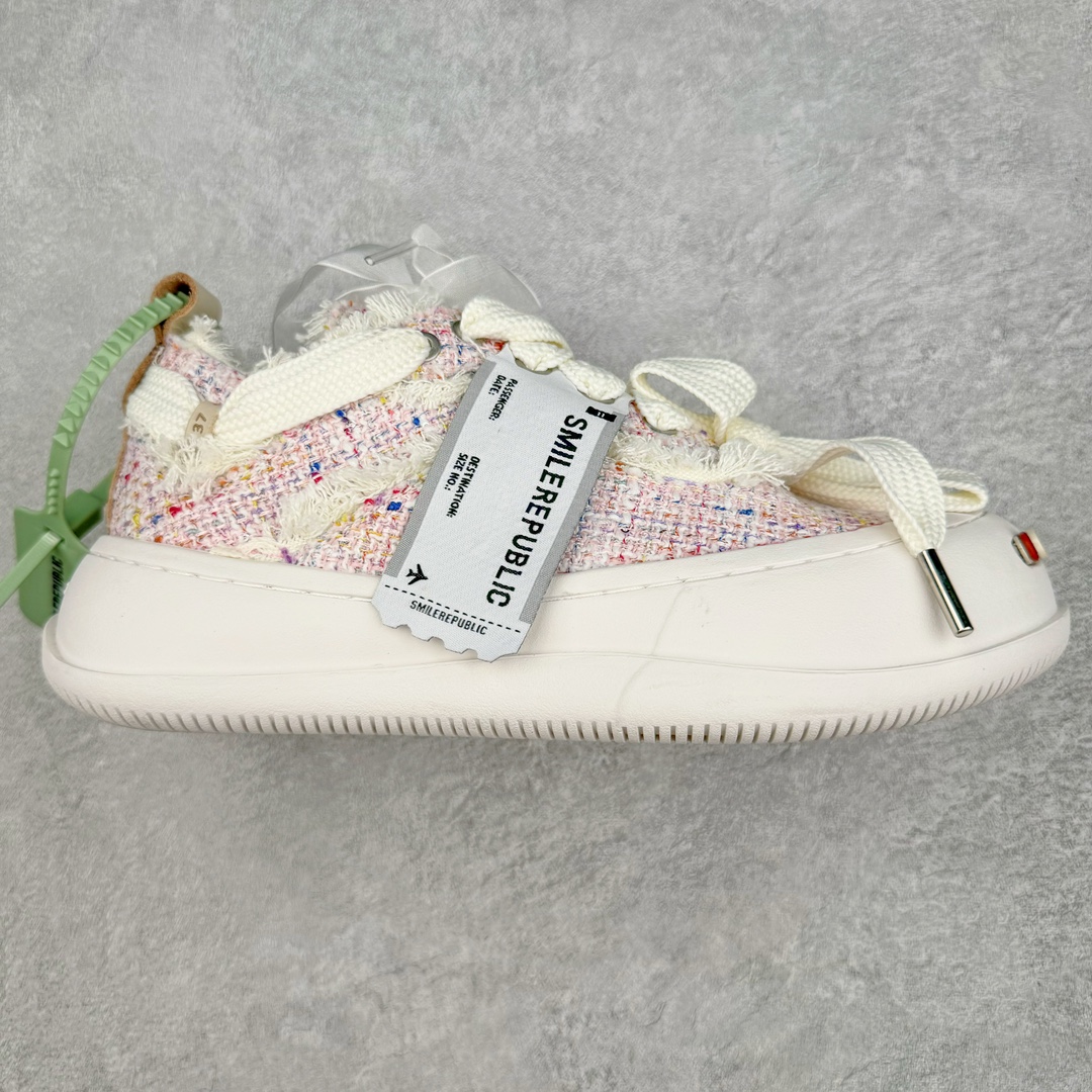 #纯原福利 SMILEREPUBLIC 檀健次主理品牌 2024新款 众多明星上脚同款厚底开口笑帆布鞋 市售最高品质 得物毒盒最新版本 纯原一致 细节 品质 欢迎对比 市售唯一原厂渠道材料打造 该系列以“SMILE”为灵感来源 捕捉潮流 主打柔软的帆布设计 ms有裁切的羊毛流苏与独特编织技艺HZ 黑色35-45 白色35-45 其他35-40-选品中心