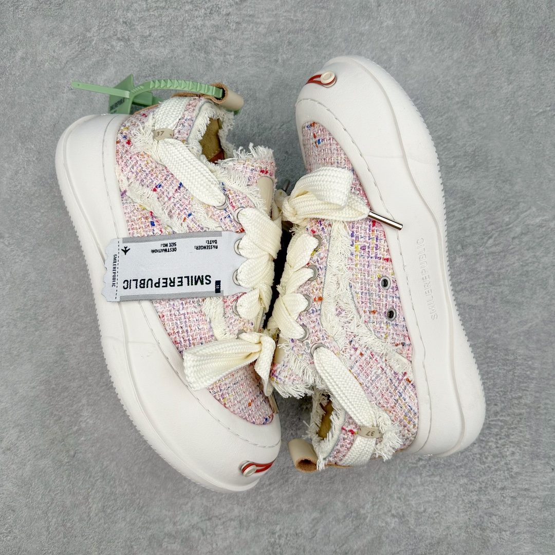 图片[3]-＃纯原福利 SMILEREPUBLIC 檀健次主理品牌 2024新款 众多明星上脚同款厚底开口笑帆布鞋 市售最高品质 得物毒盒最新版本 纯原一致 细节 品质 欢迎对比 市售唯一原厂渠道材料打造 该系列以“SMILE”为灵感来源 捕捉潮流 主打柔软的帆布设计 ms有裁切的羊毛流苏与独特编织技艺HZ 黑色35-45 白色35-45 其他35-40-选品中心