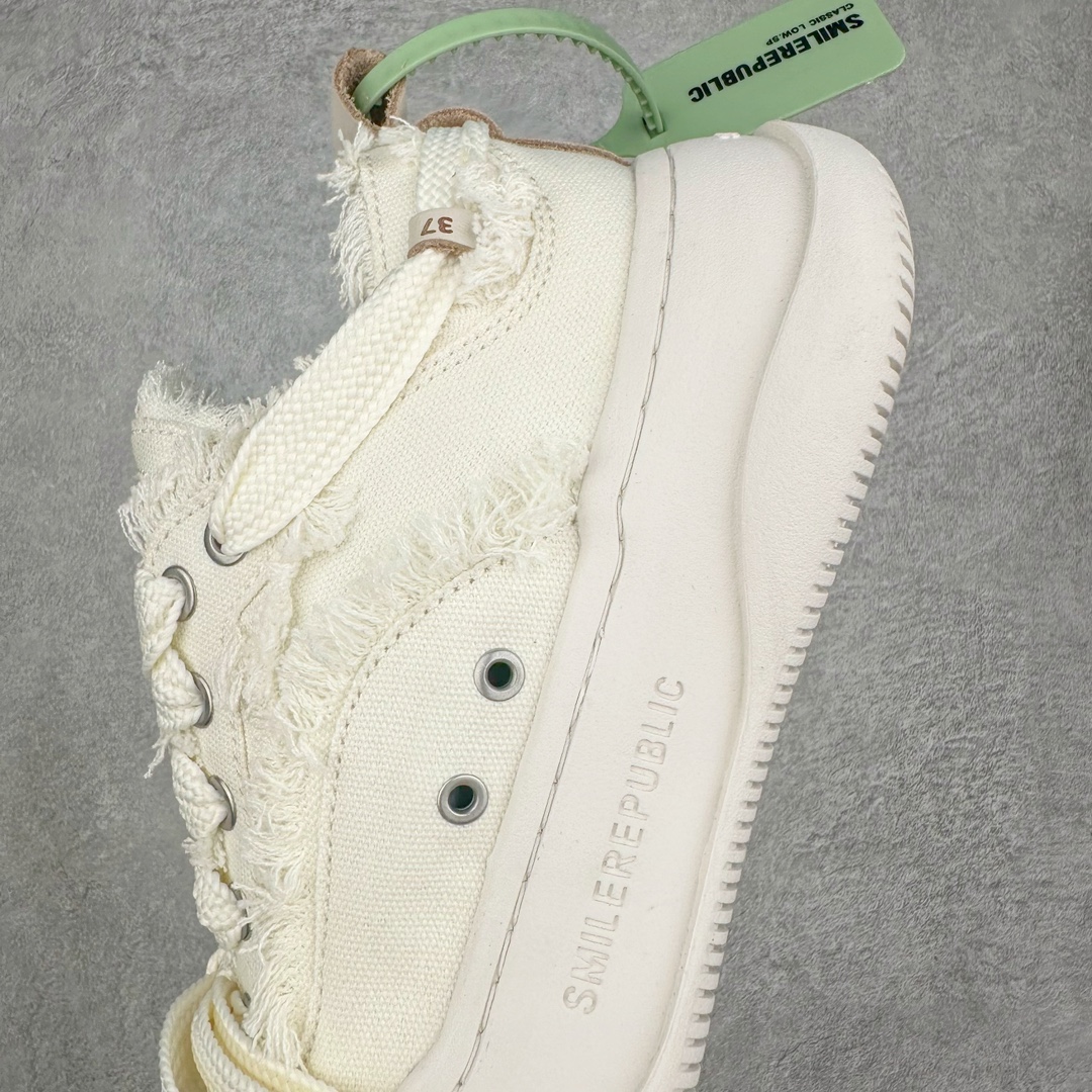 图片[7]-＃纯原福利 SMILEREPUBLIC 檀健次主理品牌 2024新款 众多明星上脚同款厚底开口笑帆布鞋 市售最高品质 得物毒盒最新版本 纯原一致 细节 品质 欢迎对比 市售唯一原厂渠道材料打造 该系列以“SMILE”为灵感来源 捕捉潮流 主打柔软的帆布设计 ms有裁切的羊毛流苏与独特编织技艺HZ 黑色35-45 白色35-45 其他35-40-选品中心