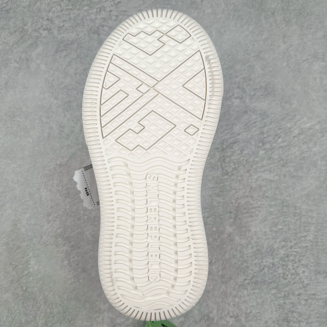 图片[9]-＃纯原福利 SMILEREPUBLIC 檀健次主理品牌 2024新款 众多明星上脚同款厚底开口笑帆布鞋 市售最高品质 得物毒盒最新版本 纯原一致 细节 品质 欢迎对比 市售唯一原厂渠道材料打造 该系列以“SMILE”为灵感来源 捕捉潮流 主打柔软的帆布设计 ms有裁切的羊毛流苏与独特编织技艺HZ 黑色35-45 白色35-45 其他35-40-选品中心