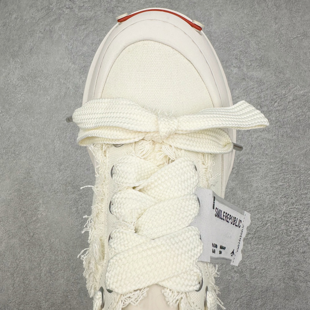 图片[4]-＃纯原福利 SMILEREPUBLIC 檀健次主理品牌 2024新款 众多明星上脚同款厚底开口笑帆布鞋 市售最高品质 得物毒盒最新版本 纯原一致 细节 品质 欢迎对比 市售唯一原厂渠道材料打造 该系列以“SMILE”为灵感来源 捕捉潮流 主打柔软的帆布设计 ms有裁切的羊毛流苏与独特编织技艺HZ 黑色35-45 白色35-45 其他35-40-选品中心