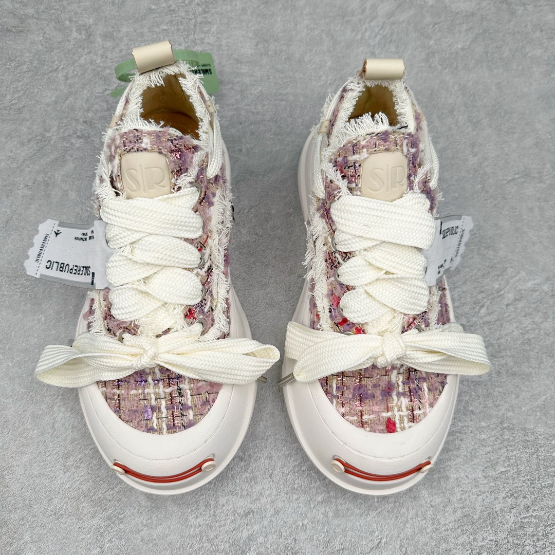 图片[2]-＃纯原福利 SMILEREPUBLIC 檀健次主理品牌 2024新款 众多明星上脚同款厚底开口笑帆布鞋 市售最高品质 得物毒盒最新版本 纯原一致 细节 品质 欢迎对比 市售唯一原厂渠道材料打造 该系列以“SMILE”为灵感来源 捕捉潮流 主打柔软的帆布设计 ms有裁切的羊毛流苏与独特编织技艺HZ 黑色35-45 白色35-45 其他35-40-选品中心