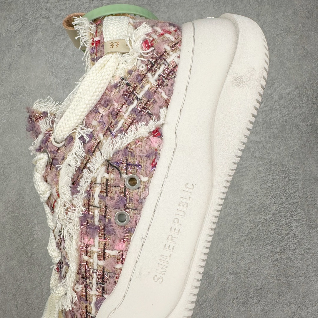 图片[7]-＃纯原福利 SMILEREPUBLIC 檀健次主理品牌 2024新款 众多明星上脚同款厚底开口笑帆布鞋 市售最高品质 得物毒盒最新版本 纯原一致 细节 品质 欢迎对比 市售唯一原厂渠道材料打造 该系列以“SMILE”为灵感来源 捕捉潮流 主打柔软的帆布设计 ms有裁切的羊毛流苏与独特编织技艺HZ 黑色35-45 白色35-45 其他35-40-选品中心