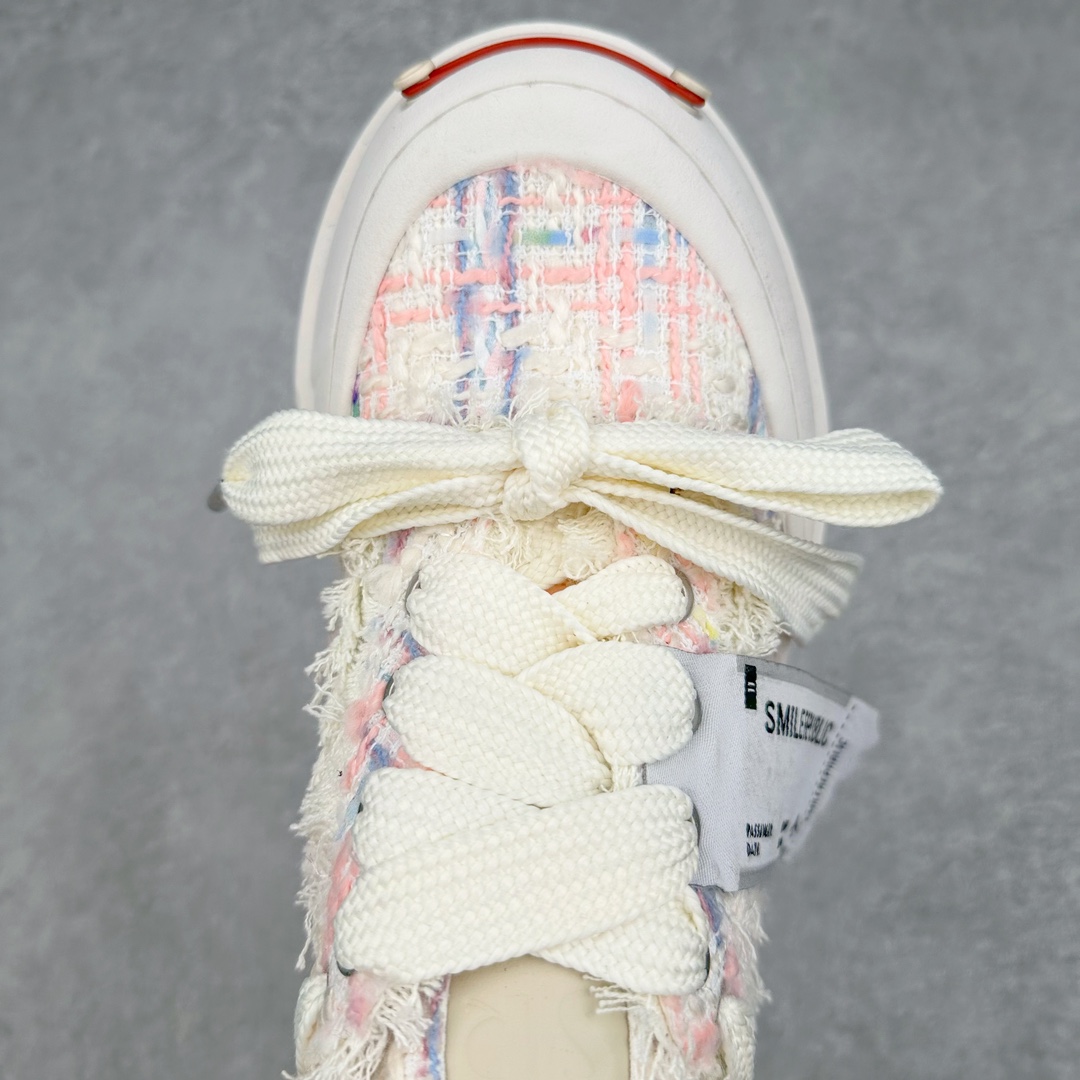 图片[4]-＃纯原福利 SMILEREPUBLIC 檀健次主理品牌 2024新款 众多明星上脚同款厚底开口笑帆布鞋 市售最高品质 得物毒盒最新版本 纯原一致 细节 品质 欢迎对比 市售唯一原厂渠道材料打造 该系列以“SMILE”为灵感来源 捕捉潮流 主打柔软的帆布设计 ms有裁切的羊毛流苏与独特编织技艺HZ 黑色35-45 白色35-45 其他35-40-选品中心