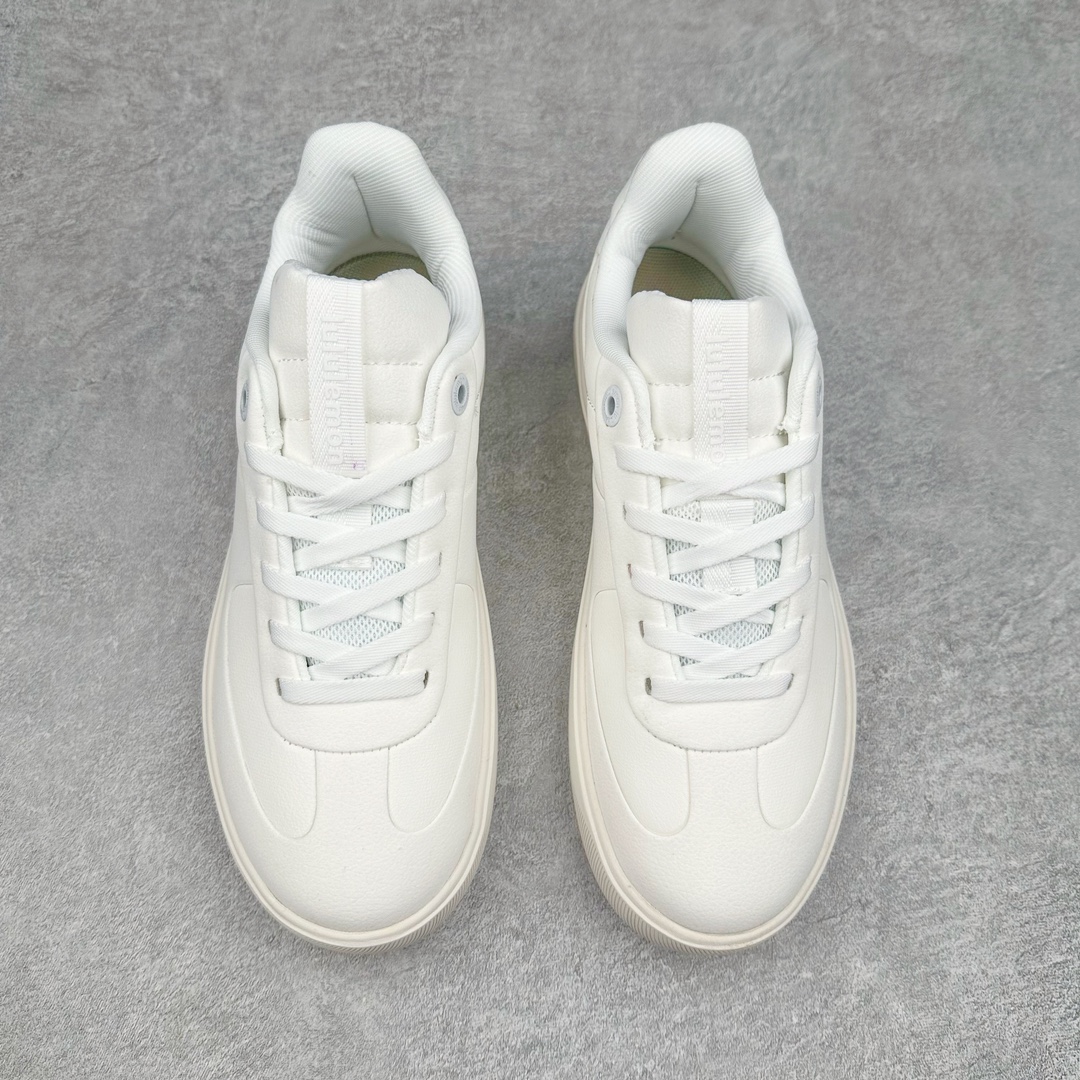 图片[2]-lululemon Cityverse 露露乐檬极简主义减震耐磨低帮生活休闲鞋 Cityverse将运动性能融入经典休闲鞋中，中底提供出色缓震，并贴合足部曲线，带来全天候的舒适感。鞋面采用两种材质拼接，且前半部分采用热熔压胶处理，无任何缝线，保留了鞋身整体性。模制泡沫的鞋垫带来上乘的脚感，在平日休闲穿着时不会磨脚，也能提供轻质软弹的效果。25年来，lululemon一直秉持“感受为先”的设计理念，并相信更好的感受带来更好的表现。此次男鞋的设计亦是如此。投入多年研究，针对男性在不同运动场景中的脚步形态设计了不同鞋履款式。同时，还进行了生物力学与形态学研究，为“他”带来更好的贴合度和感受。尺码：36 36.5 37.5 38 38.5 39 40 40.5 41 42 42.5 43 44 45-选品中心