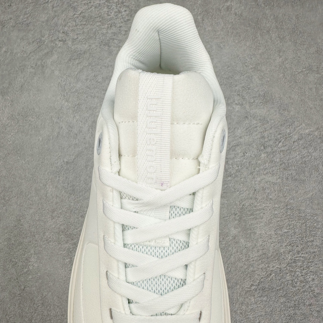 图片[5]-lululemon Cityverse 露露乐檬极简主义减震耐磨低帮生活休闲鞋 Cityverse将运动性能融入经典休闲鞋中，中底提供出色缓震，并贴合足部曲线，带来全天候的舒适感。鞋面采用两种材质拼接，且前半部分采用热熔压胶处理，无任何缝线，保留了鞋身整体性。模制泡沫的鞋垫带来上乘的脚感，在平日休闲穿着时不会磨脚，也能提供轻质软弹的效果。25年来，lululemon一直秉持“感受为先”的设计理念，并相信更好的感受带来更好的表现。此次男鞋的设计亦是如此。投入多年研究，针对男性在不同运动场景中的脚步形态设计了不同鞋履款式。同时，还进行了生物力学与形态学研究，为“他”带来更好的贴合度和感受。尺码：36 36.5 37.5 38 38.5 39 40 40.5 41 42 42.5 43 44 45-选品中心