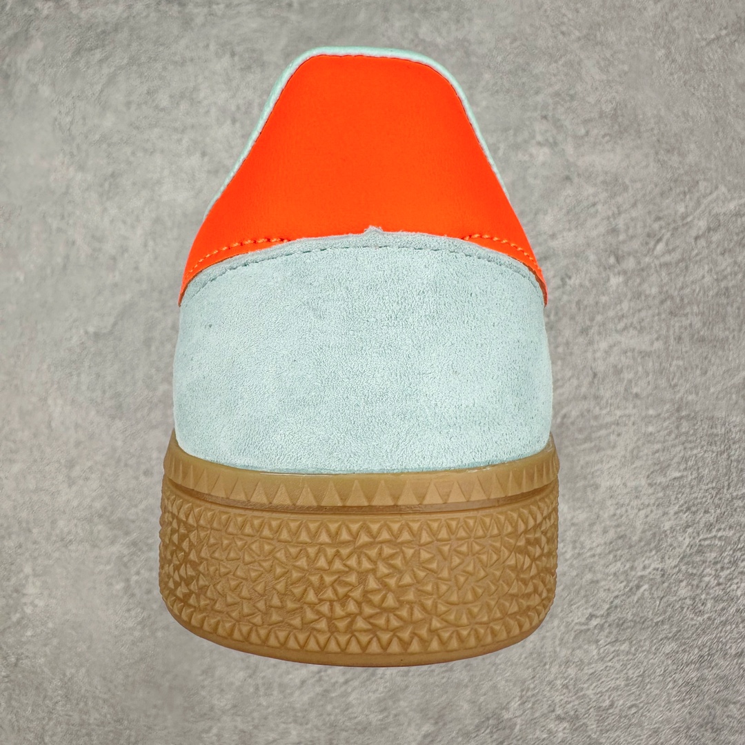 图片[8]-AD Originals Handball SPZL 手球运动员系列百搭休闲运动板鞋 IH5374 这款来自阿迪达斯的这款HANDBALL SPZL前身是一双手球运动鞋，这一次拿来复刻，所以鞋面的主要色彩选用了黑色， 鞋面外侧除了Spezial字母之外还有三叶草标志。Handball SPZL作为复古手球训练鞋与作为室内足球鞋的Samba有着异曲同工之处，但是质感更为出众的鞋身以及丰富的配色选择比起Samba来讲可以说是更胜一筹了！尺码：36 36⅔ 37⅓ 38 38⅔ 39⅓ 40 40⅔ 41⅓ 42 42⅔ 43⅓ 44 45-选品中心