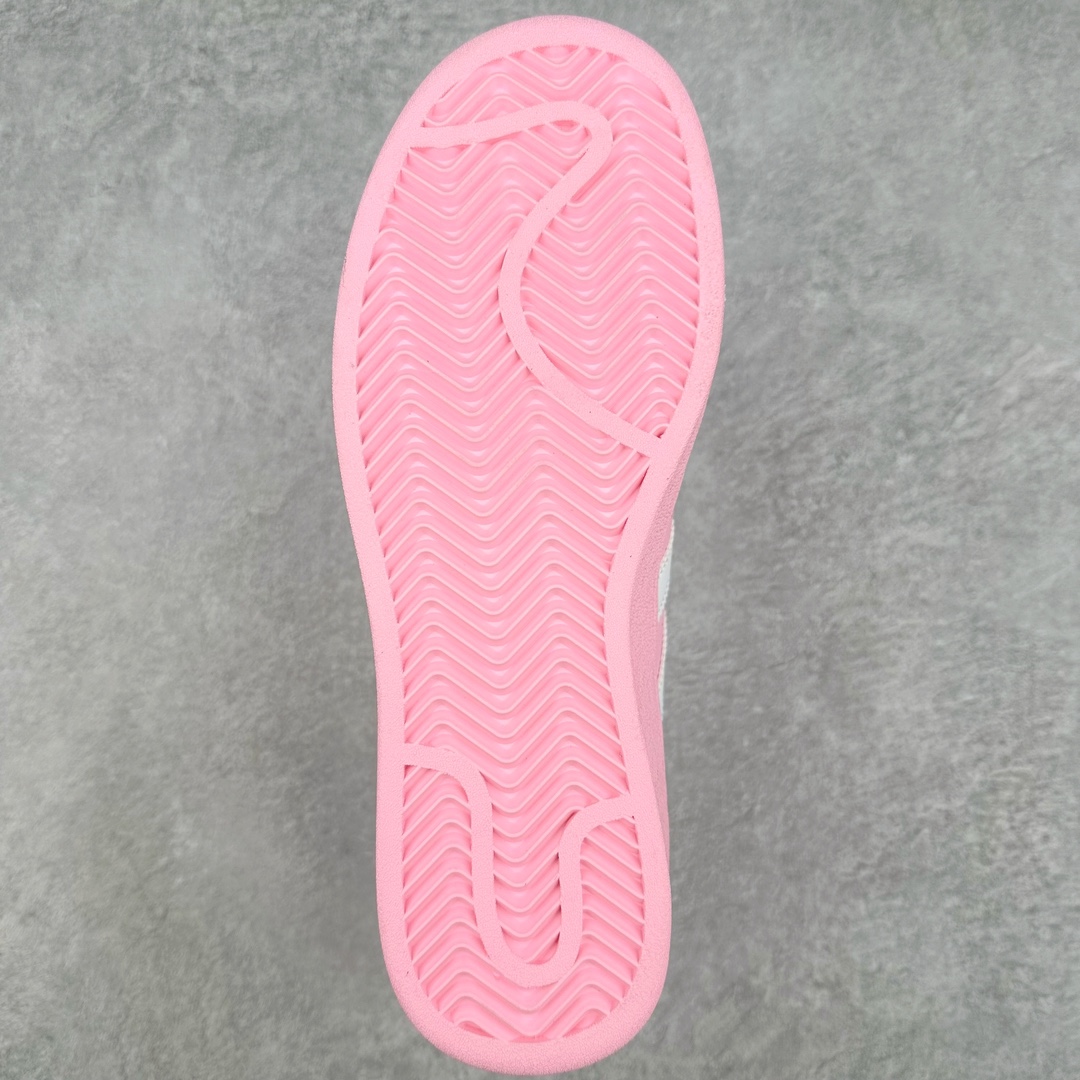 图片[9]-AD Originals Superstar 经典复古贝壳头厚底板鞋 ID5733 诞生于1969年 是第一双将全皮面鞋 身与橡胶鞋头结合在一起的低帮篮球鞋 Superstar最开始 是作为高帮篮球鞋Pro Model的低帮版本而出现的 但因为其独特和醒目的橡胶鞋头造型而让大家熟知 被大家形象地称为\\\”shelltoe\\\”贝壳头 在70年代的美国职业篮球场上 接近3/4的NBA球员都将这双Superstar作为场上用鞋 80年代之后 经过不断的改良和发展 Superstar逐渐成为横跨时装、音乐、街头文化、休闲和运动等各大领域的时尚潮鞋 尺码：36 36.5 37 38 38.5 39 40 40.5 41 42 42.5 43 44 44.5 45-选品中心