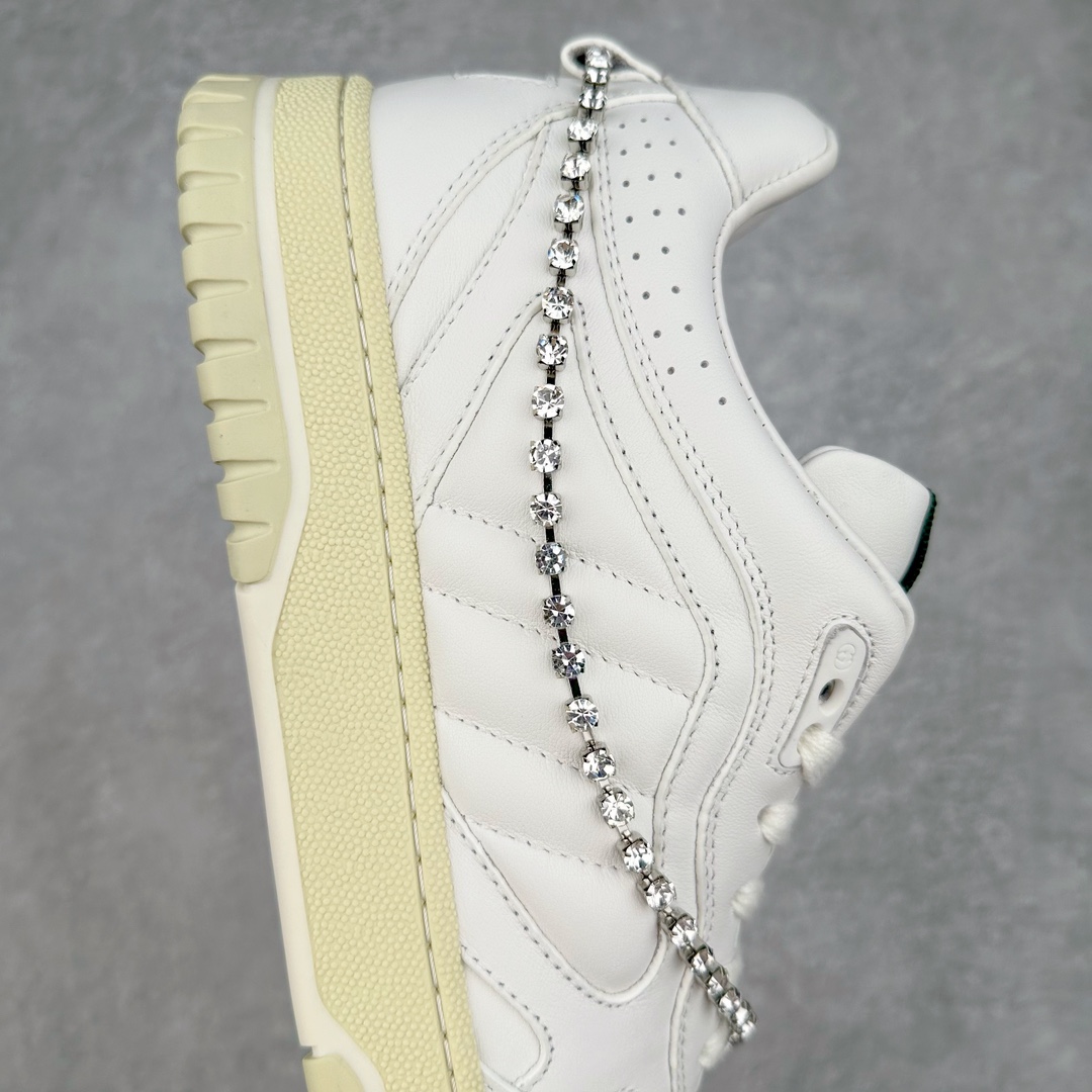 图片[6]-GUCCI Re-Web系列运动鞋 古驰运动鞋系列经典原型复古百搭做旧老爹板鞋/复古学院风 怀旧版 原厂订单 目前市面最强＃官网同步最新满天星礼盒全套包装 高端零售海外实体专供 ‬混卖版 渠‮原道‬装 全身20几个细节点全部做到一致还原 吊打市面所有版本 原版做旧 右脚鞋侧嵌入NFC防伪芯片装置＋鞋盒标二唯码扫描 秒进官网 秒杀市面任何版本 原装意大利进口 里外全皮 全套包装 全头层顶级软牛皮 广东代工出品 原档原标原盒 随意对比任何版本 尺码：35 36 37 38 39 40 41 42 43 44-选品中心