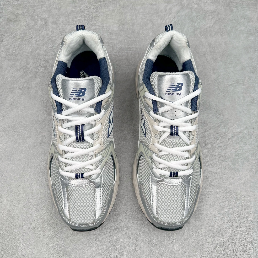 图片[2]-＃MF New Balance MR530 NB新百伦复古透气跑步鞋 抛弃过往以皮革为主的人气轮廓 以极具复古风范的跑鞋外观呈现 设计上全鞋以简约清爽的纯白色作基底 鞋身覆盖大面积织物网眼材质 并于鞋头、鞋带孔眼片等细节处点缀对比鲜明的反光银镀层凸显 鞋舌、侧身等位置则辅以一贯的「N」字标志和品牌徽标彰显身份 最后通过搭载的 ABZORB 缓震中底完善整体造型 全套原楦原纸板原厂数据开发 原厂网纱 原装进口皮料正确卡色 正确中底拉帮中底网布细节 冲裁组合 匠心打造 耗时两个月开发完成 工艺极其复杂难度可想而知 新开独立私模大底 全网唯一正确做旧组合大底 高端零售专供产物 尺码：36 37 37.5 38 38.5 39.5 40 40.5 41.5 42 42.5 43 44 44.5 45-选品中心