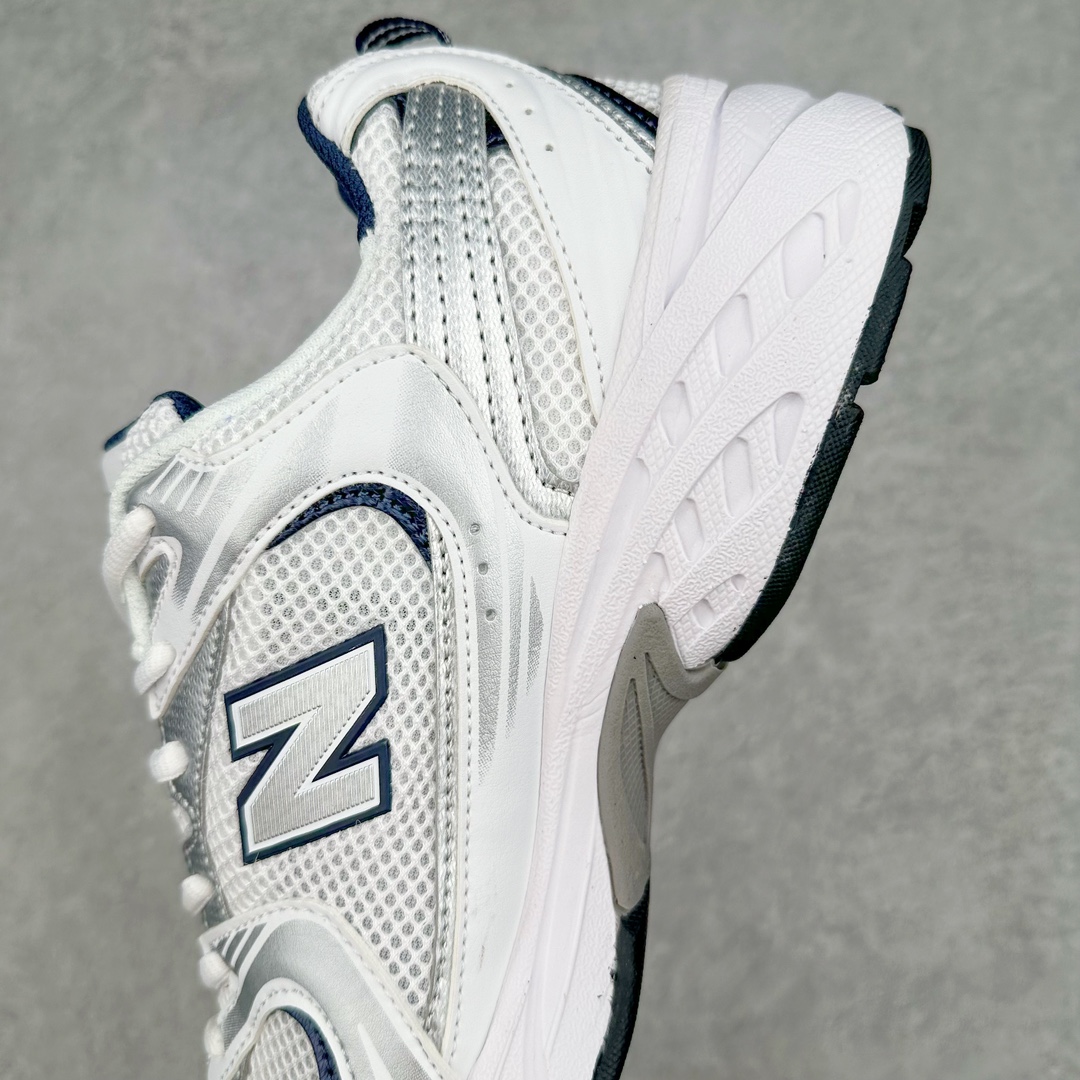图片[7]-＃MF New Balance MR530 NB新百伦复古透气跑步鞋 抛弃过往以皮革为主的人气轮廓 以极具复古风范的跑鞋外观呈现 设计上全鞋以简约清爽的纯白色作基底 鞋身覆盖大面积织物网眼材质 并于鞋头、鞋带孔眼片等细节处点缀对比鲜明的反光银镀层凸显 鞋舌、侧身等位置则辅以一贯的「N」字标志和品牌徽标彰显身份 最后通过搭载的 ABZORB 缓震中底完善整体造型 全套原楦原纸板原厂数据开发 原厂网纱 原装进口皮料正确卡色 正确中底拉帮中底网布细节 冲裁组合 匠心打造 耗时两个月开发完成 工艺极其复杂难度可想而知 新开独立私模大底 全网唯一正确做旧组合大底 高端零售专供产物 尺码：36 37 37.5 38 38.5 39.5 40 40.5 41.5 42 42.5 43 44 44.5 45-选品中心