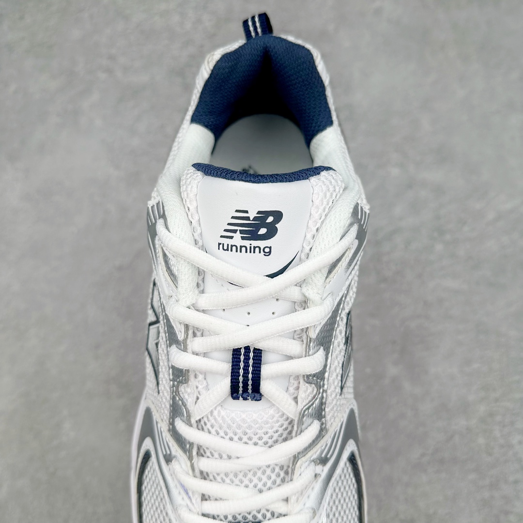 图片[5]-＃MF New Balance MR530 NB新百伦复古透气跑步鞋 抛弃过往以皮革为主的人气轮廓 以极具复古风范的跑鞋外观呈现 设计上全鞋以简约清爽的纯白色作基底 鞋身覆盖大面积织物网眼材质 并于鞋头、鞋带孔眼片等细节处点缀对比鲜明的反光银镀层凸显 鞋舌、侧身等位置则辅以一贯的「N」字标志和品牌徽标彰显身份 最后通过搭载的 ABZORB 缓震中底完善整体造型 全套原楦原纸板原厂数据开发 原厂网纱 原装进口皮料正确卡色 正确中底拉帮中底网布细节 冲裁组合 匠心打造 耗时两个月开发完成 工艺极其复杂难度可想而知 新开独立私模大底 全网唯一正确做旧组合大底 高端零售专供产物 尺码：36 37 37.5 38 38.5 39.5 40 40.5 41.5 42 42.5 43 44 44.5 45-选品中心
