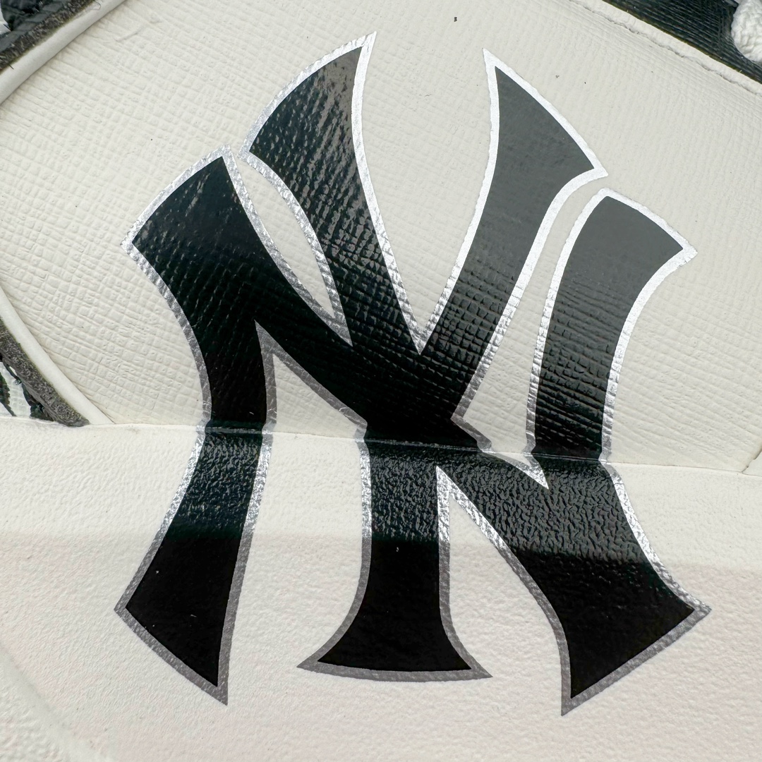 图片[15]-＃PB过验版 MLB Chunky Liner Basic 复古印花学长鞋系列低帮轻量增高厚底百搭休闲运动慢跑鞋板鞋 Korea韩国联名NY美国榄球纽约洋基队限定 目前可过轻松秒过各类鉴定 能操作的私聊 韩国代购专供 左脚内置NFC感应 区别市面贴纸假芯片 MLB专用菱形双针中底布 重点细节中底布带注胶孔 原厂NFC感应吊牌 支持鉴定 一个两位数 原盒原标 全套原楦原纸板原厂数据开发 中韩文保养标贴 绿色防霉片 平台代购专供 独家一比一RB+MD组合大底 高频后跟小人Logo精准对位立体饱满 正确网布加超迁鞋面 转印中底走线紧密 转印Logo工艺表层防刮不掉色 尺码：35 36 36.5 37.5 38 38.5 39 40 40.5 41 42 42.5 43 44 44.5 45-选品中心