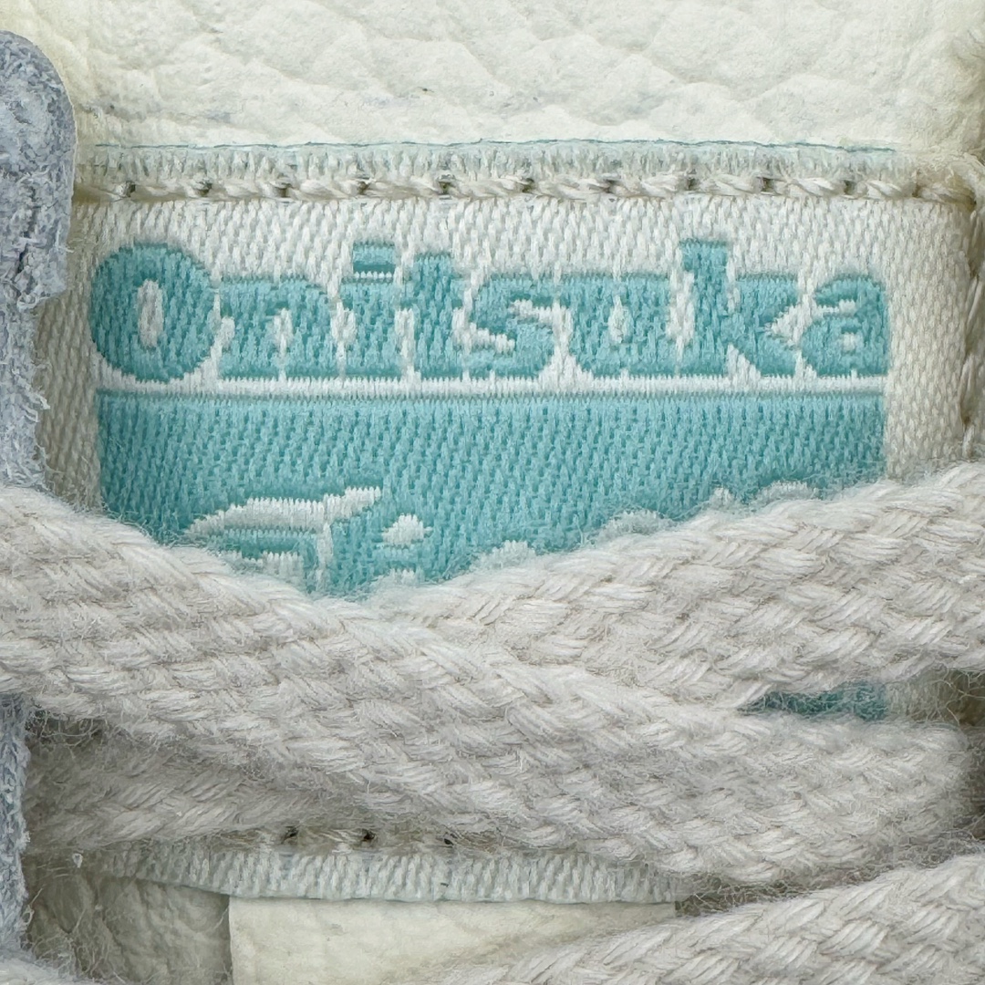 图片[14]-＃纯原 Asics Onitsuka Tiger MEXICO 66 亚瑟士鬼冢虎复古经典板鞋 市场最强版本 头层小羊皮加持 海外订单工厂出品 超成熟稳定的做工品控 原装全套纸板楦头开发 原汁原味 完美呈现版型 私模正确鞋底咬花纹路 一比一鞋头弧度高度鞋身弧度 绝不口嗨 细节品控鞋型随意秒杀市面 原档咬花纹路私模大底 一个单元有六个三角形 总体形拼接呈现花瓣状 官方四联吊牌 原装Ortholite轻量化鞋垫 原盒原配 质保卡 说明书 钢印防尘纸 纸板中底带钢印 乳胶组合鞋垫 支持全方位的对比专柜 产品从款式颜色造型上体现出追求舒适和细节的完美 鞋类更是推崇手工制作的严谨与完美 融舒适性与可穿性的设计风格 注重细节的完美和别致魅力 既保持稳重 又不失轻松的时尚感 尺码：36 37 37.5 38 39 39.5 40 40.5 41.5 42 42.5 43.5 44 45 46-选品中心