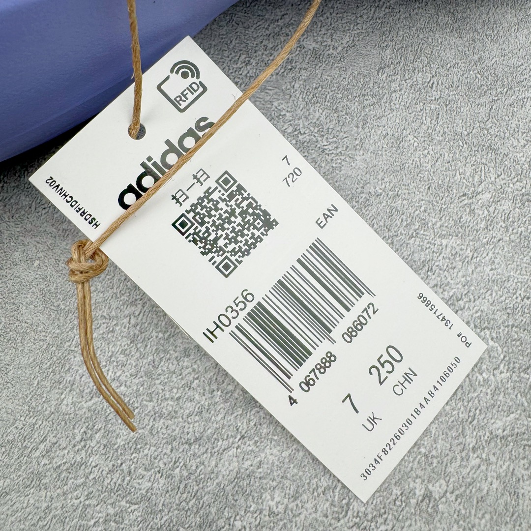 图片[20]-＃Lw纯原 AD adiFOM Ilinfnity Mule 003 穆勒风慵懒惬意防磨包头拖鞋 紫色 IH0356 重金购入原鞋及原档案磨具生产指令开发 鞋头部位凹凸有致 横向大面积波浪纹理 Logo 凹凸明显 轮廓分明 描漆定位精准 公整无偏差不溢出 LOGO内侧钢印清晰工整 原厂磨具全鞋无多余毛边 同源公司EVA粒子环保塑料 原厂指令配方 无任何异味 弹性卡色均保持原鞋一致 匠心打造 鞋口弧度大小 鞋面色泽质感同步原鞋 LOGO内侧钢印清晰工整 中底部分带原厂钢印编号 原厂Ortholite欧斯莱鞋垫 区别掉渣海玻璃鞋垫 吸汗防臭的效果无法相提并论 原厂定制原标 同比ZP 符合人体设计 独家开发至48码 尺码：35 36 37 38 39 40 41 42 43 44 45 46 47 48-选品中心