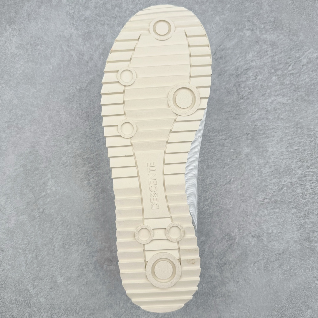 图片[9]-DESCENTE CHRON 迪桑特复古运动一脚蹬帆布鞋透气休闲鞋 轻松方便的一脚蹬设计 搭配轻质弹性鞋底 脚感舒适 简洁的帆布鞋面设计适用于多场景穿搭 尺码：36 36.5 37.5 38 38.5 39 40 40.5 41 42 42.5 43 44 44.5 45-选品中心