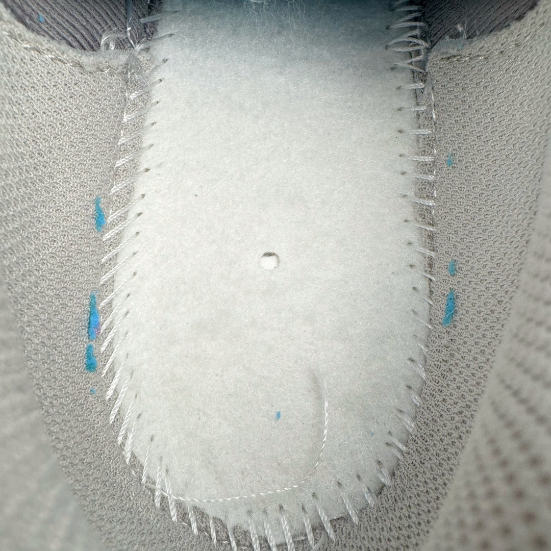 图片[10]-＃HP纯原 NK P-6000 系列低帮复古老爹风休闲运动舒适慢跑鞋 灰白 FN6837-012 购入原鞋原装纸板楦头开发 独家私模四层组合大底 市场唯一正确版本 良心定价 新配色陆续出货 进口三文治网面 融合 Pegasus 过往运动鞋设计 助力 21 世纪早期跑步运动跃升时尚新高度 采用透气网眼布、运动风格线条和耐穿覆面 兼具吸睛外观和舒适感受 中底泡绵以田径赛道为灵感 打造厚实设计 缔造出众缓震性能 尺码：36 36.5 37.5 38 38.5 39 40 40.5 41 42 42.5 43 44 44.5 45 46-选品中心