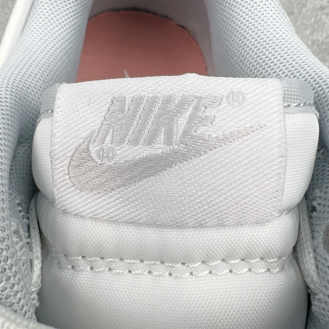 图片[10]-＃YC纯原 NK Dunk Low 浅灰蓝 HF0730-160 定制系列天花板 无原鞋不开发 全系列得物原鞋一比一校对开发 配色持续更新中 终端对接 优势输出 全套原厂楦头原纸板数据档案倾力打造 原汁原味莞产 极致还原 圈内最强针车工艺 高端零售指定版 广东原厂配套原盒原标 鞋盒分三个尺码段 原厂冲刀 超高清洁度 全鞋零毛边皮料切割 采用原厂百宏鞋带以及原厂百宏织唛舌标 内标可供原厂几率过验 进口原装条纹中底布 四线拉帮白色点胶 原厂拉帮手法遵循公司 原厂电绣 极致还原 尺码：35.5 36 36.5 37.5 38 38.5 39 40 40.5 41 42 42.5 43 44 44.5 45 46 47.5-选品中心