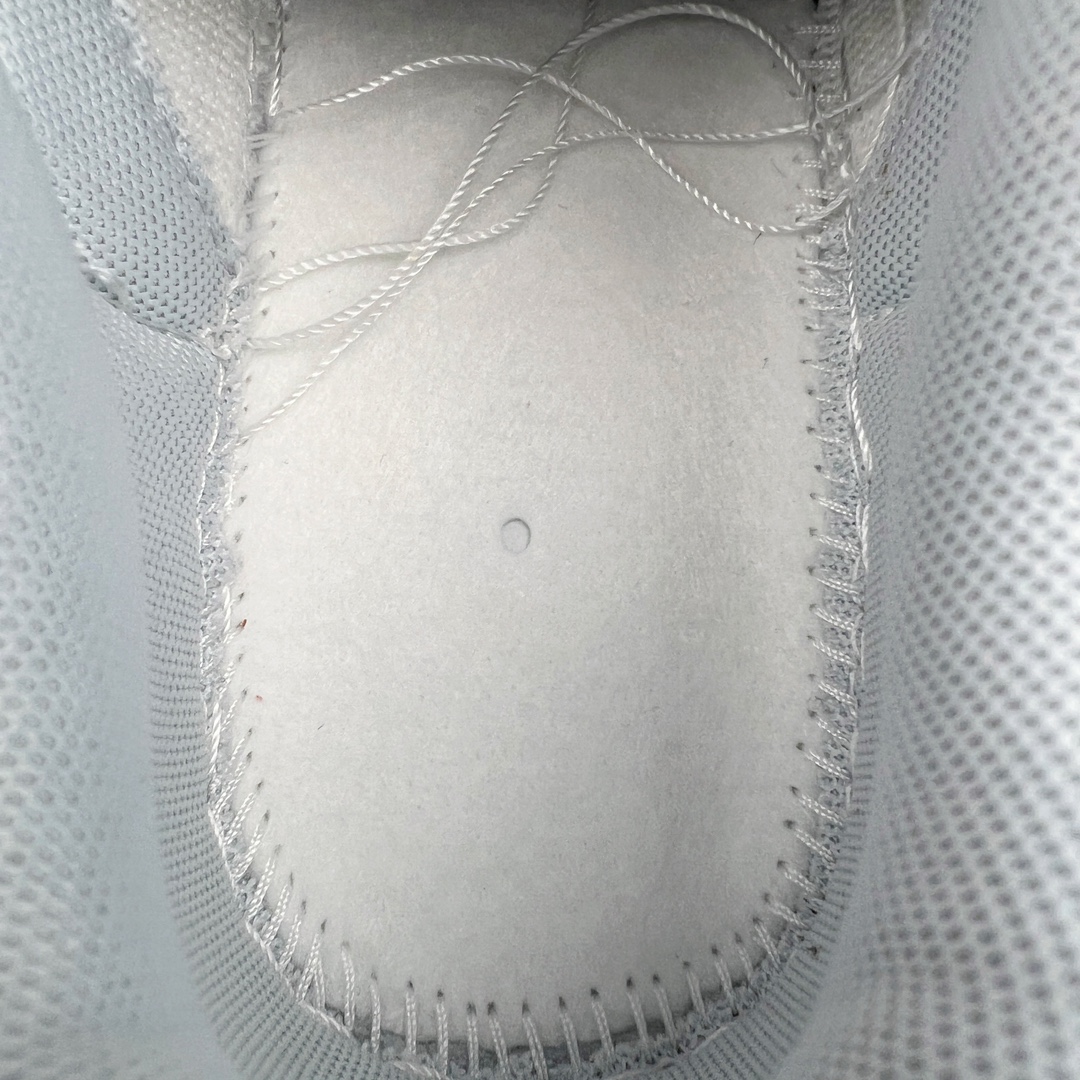 图片[18]-＃YC纯原 NK Dunk Low 浅灰蓝 HF0730-160 定制系列天花板 无原鞋不开发 全系列得物原鞋一比一校对开发 配色持续更新中 终端对接 优势输出 全套原厂楦头原纸板数据档案倾力打造 原汁原味莞产 极致还原 圈内最强针车工艺 高端零售指定版 广东原厂配套原盒原标 鞋盒分三个尺码段 原厂冲刀 超高清洁度 全鞋零毛边皮料切割 采用原厂百宏鞋带以及原厂百宏织唛舌标 内标可供原厂几率过验 进口原装条纹中底布 四线拉帮白色点胶 原厂拉帮手法遵循公司 原厂电绣 极致还原 尺码：35.5 36 36.5 37.5 38 38.5 39 40 40.5 41 42 42.5 43 44 44.5 45 46 47.5-选品中心