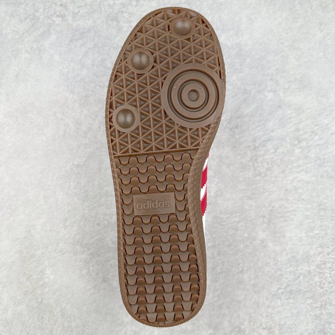 图片[9]-AD Original Samba OG 复古经典轻便板鞋 FW2414 这款桑巴鞋展示了高质量的工艺 带有装饰的超锁缝制和无缝的手感 柔软、柔软的皮革造型和标志性的3条纹完成了精致的外观 正规合身鞋带 鞋面上有绒面鞋垫 橡胶鞋底 享受正畸套筒软感 自50年代首次亮相以来就一直在赢得粉丝的青睐 尺码：36 36.5 37.5 38 38.5 39 40 40.5 41 42 42.5 43 44 44.5 45-选品中心