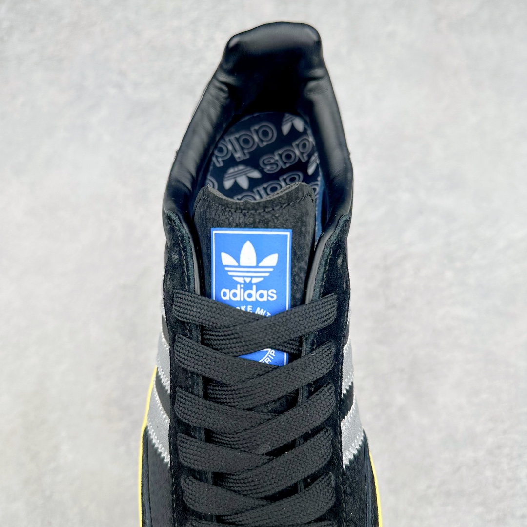 图片[5]-AD Original Samba OG 复古经典轻便板鞋 IE8128 这款桑巴鞋展示了高质量的工艺 带有装饰的超锁缝制和无缝的手感 柔软、柔软的皮革造型和标志性的3条纹完成了精致的外观 正规合身鞋带 鞋面上有绒面鞋垫 橡胶鞋底 享受正畸套筒软感 自50年代首次亮相以来就一直在赢得粉丝的青睐 尺码：36 36.5 37.5 38 38.5 39 40 40.5 41 42 42.5 43 44 44.5 45-选品中心