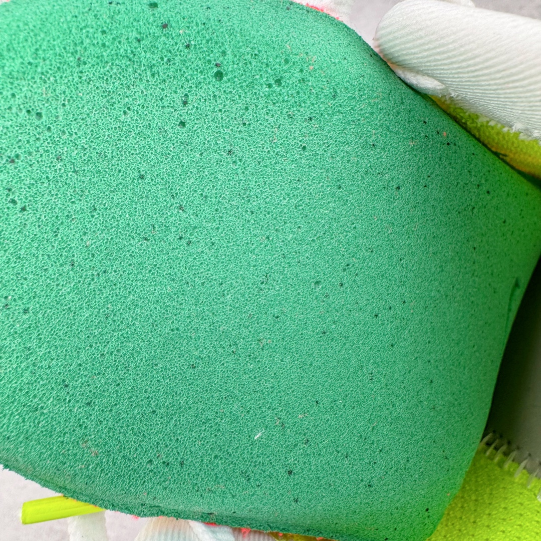 图片[10]-＃纯原 NK Zoom Pegasus 飞马41代马拉松系列网面透气缓震疾速跑鞋 FD2722-100 拥有 Zoom Air 一如既往的稳定感和流畅感 鞋面采用工程网眼设计 为特定高热区域营造出色透气性 进一步增加鞋面的穿孔数量 让足部能够快速散热 中足搭配 Flywire 飞线 在高速运动时营造舒适稳定的贴合感 内置Zoon气垫加持 动力十足 货号：FN4932-401 尺码：36 36.5 37.5 38 38.5 39 40 40.5 41 42 42.5 43 44 44.5 45-选品中心