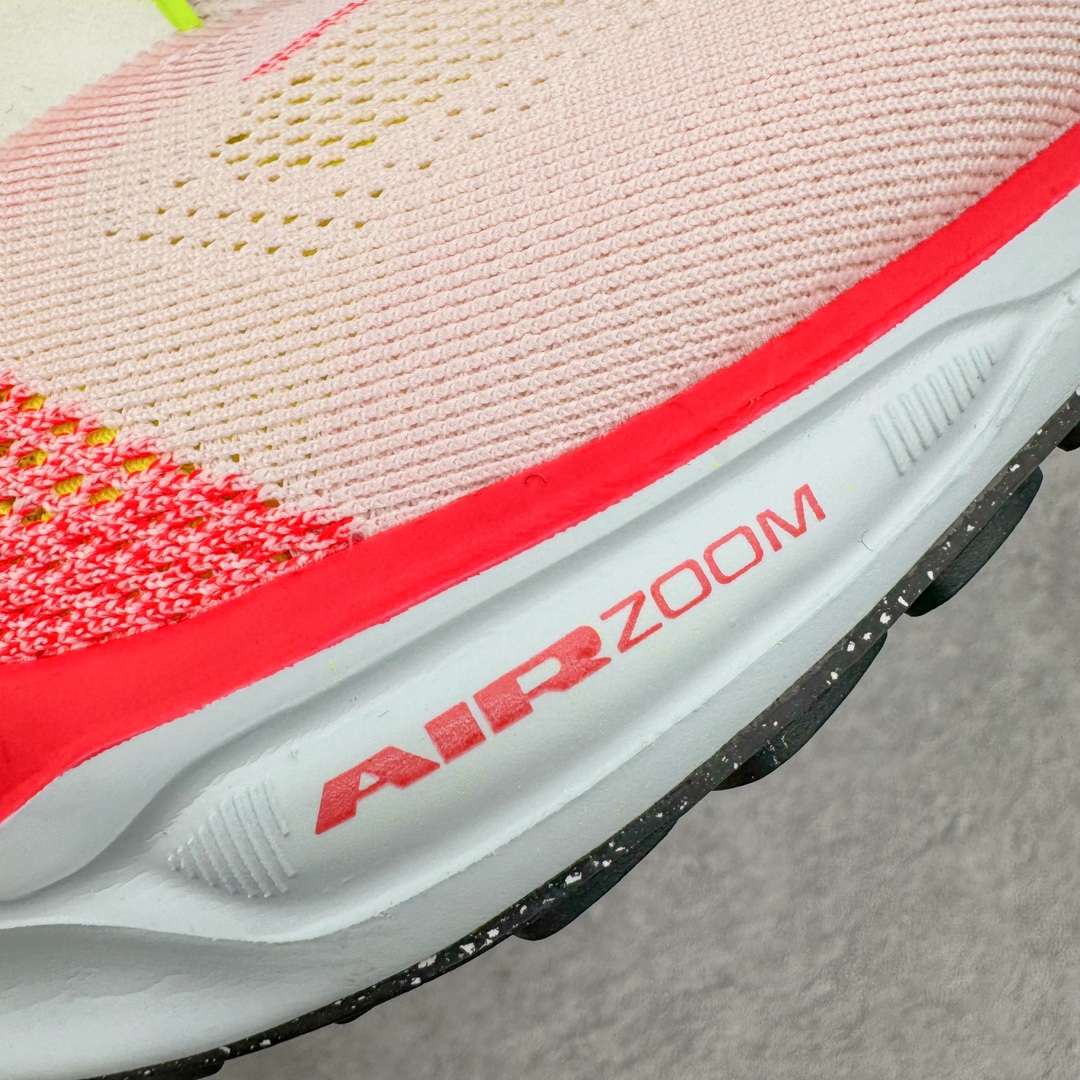 图片[18]-＃纯原 NK Zoom Pegasus 飞马41代马拉松系列网面透气缓震疾速跑鞋 FD2722-100 拥有 Zoom Air 一如既往的稳定感和流畅感 鞋面采用工程网眼设计 为特定高热区域营造出色透气性 进一步增加鞋面的穿孔数量 让足部能够快速散热 中足搭配 Flywire 飞线 在高速运动时营造舒适稳定的贴合感 内置Zoon气垫加持 动力十足 货号：FN4932-401 尺码：36 36.5 37.5 38 38.5 39 40 40.5 41 42 42.5 43 44 44.5 45-选品中心