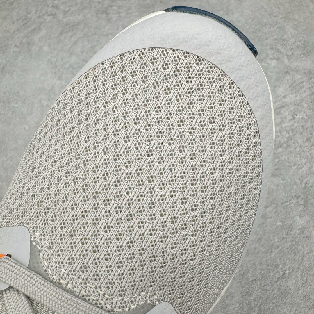 图片[15]-＃纯原 NK RUN SWIfT 3 极致3代网面透气休闲跑步鞋 简约高科技设计采用多层材料 为双足带来凉爽感受和稳固体验时尚鞋面搭配中足包覆设计 提供稳固贴合感 一层网眼布材质 在跑步期间为你带来轻盈透气性能 同时展现利落外观 加高叠层设计 为每一步带来柔软缓震性能 具备出色抓地力与耐穿着性 舒适感出众 货号：DR2695-009 尺码：39 40 40.5 41 42 42.5 43 44 44.5 45-选品中心