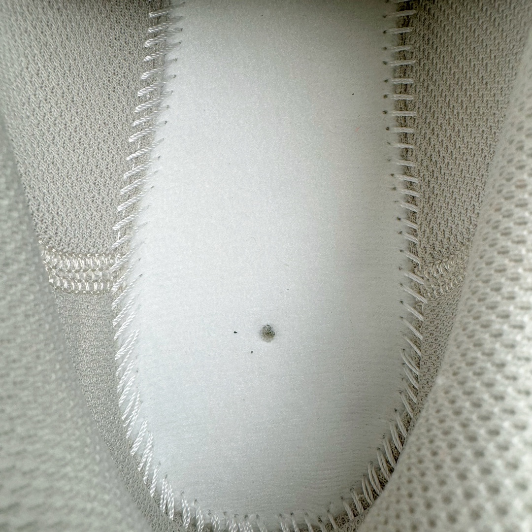 图片[10]-＃纯原 NK RUN SWIfT 3 极致3代网面透气休闲跑步鞋 简约高科技设计采用多层材料 为双足带来凉爽感受和稳固体验时尚鞋面搭配中足包覆设计 提供稳固贴合感 一层网眼布材质 在跑步期间为你带来轻盈透气性能 同时展现利落外观 加高叠层设计 为每一步带来柔软缓震性能 具备出色抓地力与耐穿着性 舒适感出众 货号：DR2695-009 尺码：39 40 40.5 41 42 42.5 43 44 44.5 45-选品中心