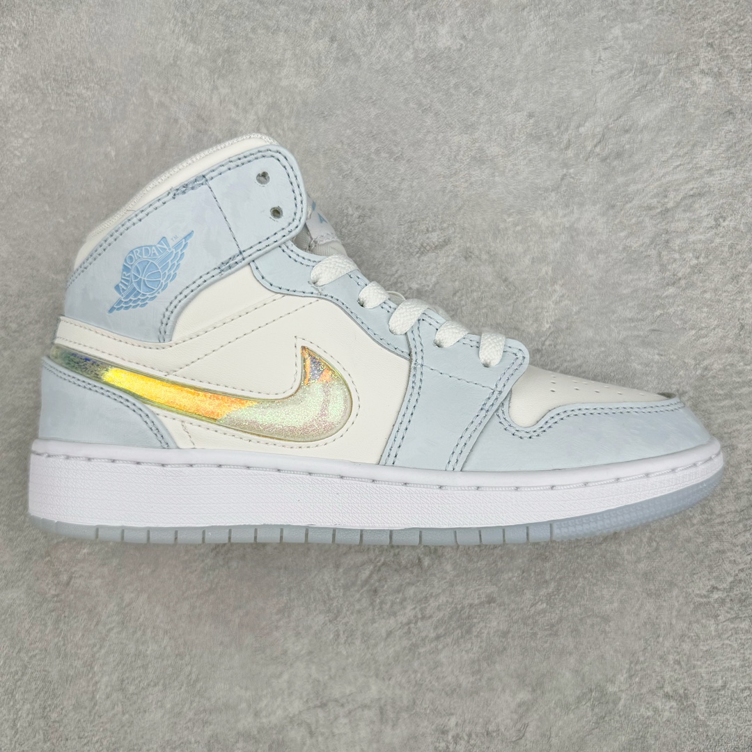图片[5]-＃奥莱Zp订单福利 Air Jordan AJ1 Mid 中帮复古潮流百搭篮球鞋 独家渠道 市面未流通批次 奥莱直播间499 599一样的东西 碾压市面现存所有版本 公司一样的东西 超值回馈 帮你省钱 支持各种鉴定 Air Jordan 1 于1985年推出 是耐克第一双以乔丹名字命名的篮球鞋 正是这双鞋 开启了一个时代 其外形的灵感来自于在当年风靡一时的Air Force 1 同时降低中底厚度 減轻重量 增加贴地感 并采用了后掌Air Sole气垫 最经典的飞翼 Logo来自于当时的Nike创意总监 Peter Moore 作为一款革命性的球鞋 AirJordan 1曾因违反了当时联盟的统一着装规定而被巨额罚款 但这道禁令却也令Air Jordan 1火爆一时 遭到疯抢 并因此留下一段佳话 尺码：36 36.5 37.5 38 38.5 39 40 40.5 41 42 42.5 43 44 44.5 45-选品中心