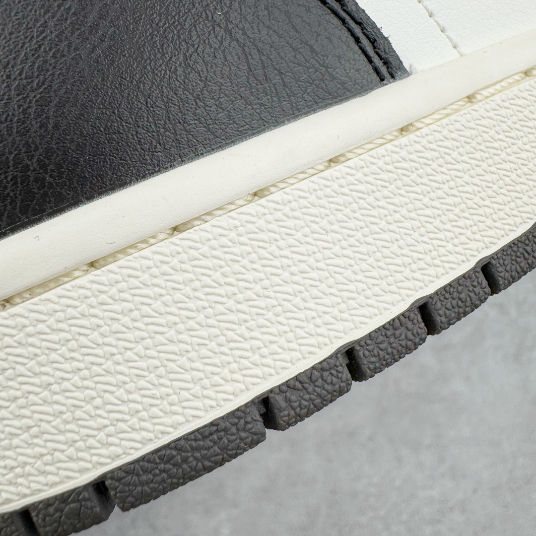 图片[13]-＃奥莱Zp订单福利 Air Jordan AJ1 Low 低帮复古潮流百搭篮球鞋 DC0774-200 独家渠道 市面未流通批次 奥莱直播间499 599一样的东西 碾压市面现存所有版本 公司一样的东西 超值回馈 帮你省钱 支持各种鉴定 Air Jordan 1 于1985年推出 是耐克第一双以乔丹名字命名的篮球鞋 正是这双鞋 开启了一个时代 其外形的灵感来自于在当年风靡一时的Air Force 1 同时降低中底厚度 減轻重量 增加贴地感 并采用了后掌Air Sole气垫 最经典的飞翼 Logo来自于当时的Nike创意总监 Peter Moore 作为一款革命性的球鞋 AirJordan 1曾因违反了当时联盟的统一着装规定而被巨额罚款 但这道禁令却也令Air Jordan 1火爆一时 遭到疯抢 并因此留下一段佳话 尺码：36 36.5 37.5 38 38.5 39 40 40.5 41 42 42.5 43 44 44.5-选品中心