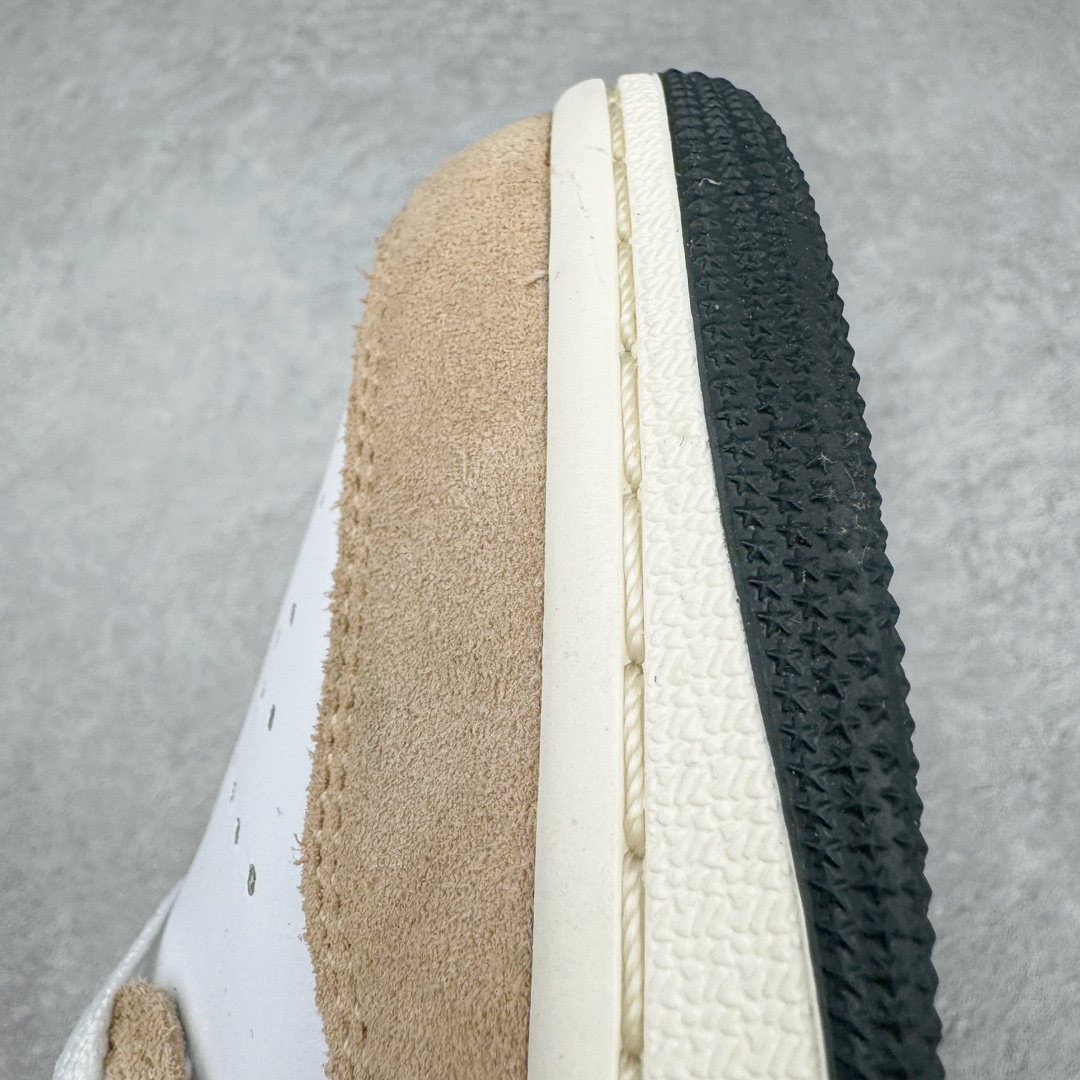 图片[19]-＃奥莱Zp订单福利 Air Jordan AJ1 Low 低帮复古潮流百搭篮球鞋 DZ4130-201 独家渠道 市面未流通批次 奥莱直播间499 599一样的东西 碾压市面现存所有版本 公司一样的东西 超值回馈 帮你省钱 支持各种鉴定 Air Jordan 1 于1985年推出 是耐克第一双以乔丹名字命名的篮球鞋 正是这双鞋 开启了一个时代 其外形的灵感来自于在当年风靡一时的Air Force 1 同时降低中底厚度 減轻重量 增加贴地感 并采用了后掌Air Sole气垫 最经典的飞翼 Logo来自于当时的Nike创意总监 Peter Moore 作为一款革命性的球鞋 AirJordan 1曾因违反了当时联盟的统一着装规定而被巨额罚款 但这道禁令却也令Air Jordan 1火爆一时 遭到疯抢 并因此留下一段佳话 尺码：40 40.5 41 42 42.5 43 44 44.5-选品中心