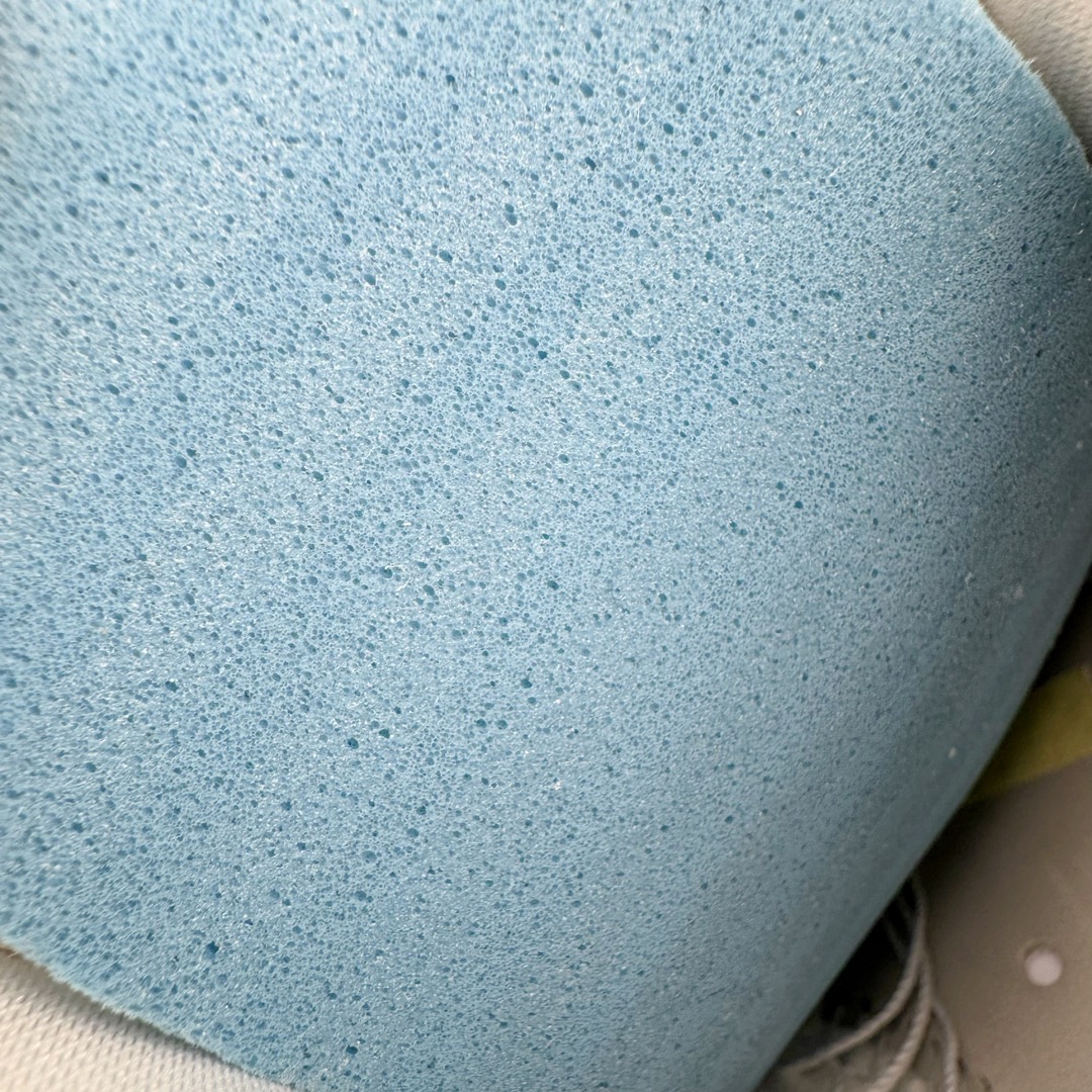 图片[11]-＃奥莱Zp订单福利 Air Jordan AJ1 Low 低帮复古潮流百搭篮球鞋 DC0774-105 独家渠道 市面未流通批次 奥莱直播间499 599一样的东西 碾压市面现存所有版本 公司一样的东西 超值回馈 帮你省钱 支持各种鉴定 Air Jordan 1 于1985年推出 是耐克第一双以乔丹名字命名的篮球鞋 正是这双鞋 开启了一个时代 其外形的灵感来自于在当年风靡一时的Air Force 1 同时降低中底厚度 減轻重量 增加贴地感 并采用了后掌Air Sole气垫 最经典的飞翼 Logo来自于当时的Nike创意总监 Peter Moore 作为一款革命性的球鞋 AirJordan 1曾因违反了当时联盟的统一着装规定而被巨额罚款 但这道禁令却也令Air Jordan 1火爆一时 遭到疯抢 并因此留下一段佳话 尺码：36 36.5 37.5 38 38.5 39 40-选品中心