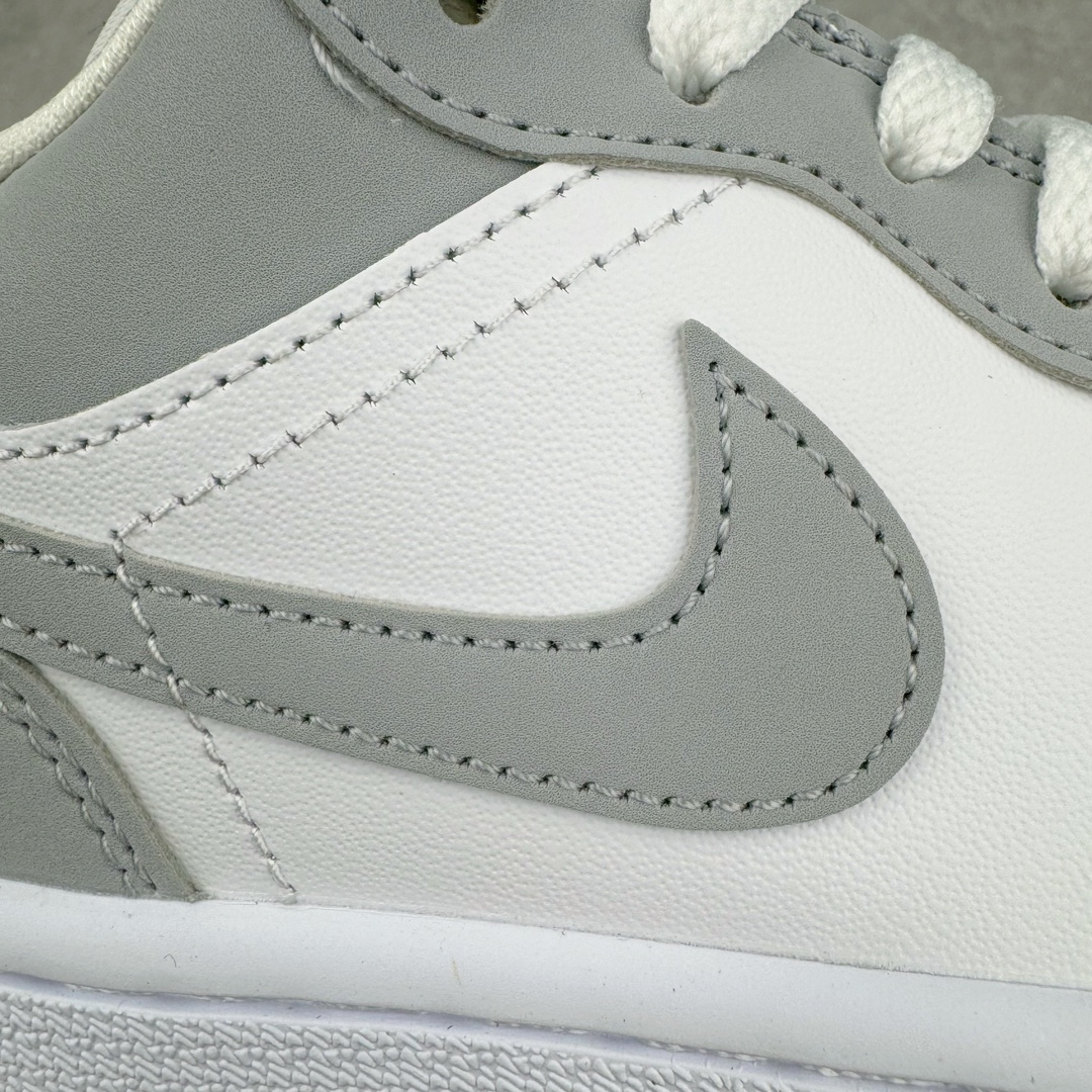 图片[17]-＃奥莱Zp订单福利 Air Jordan AJ1 Low 低帮复古潮流百搭篮球鞋 DC0774-105 独家渠道 市面未流通批次 奥莱直播间499 599一样的东西 碾压市面现存所有版本 公司一样的东西 超值回馈 帮你省钱 支持各种鉴定 Air Jordan 1 于1985年推出 是耐克第一双以乔丹名字命名的篮球鞋 正是这双鞋 开启了一个时代 其外形的灵感来自于在当年风靡一时的Air Force 1 同时降低中底厚度 減轻重量 增加贴地感 并采用了后掌Air Sole气垫 最经典的飞翼 Logo来自于当时的Nike创意总监 Peter Moore 作为一款革命性的球鞋 AirJordan 1曾因违反了当时联盟的统一着装规定而被巨额罚款 但这道禁令却也令Air Jordan 1火爆一时 遭到疯抢 并因此留下一段佳话 尺码：36 36.5 37.5 38 38.5 39 40-选品中心