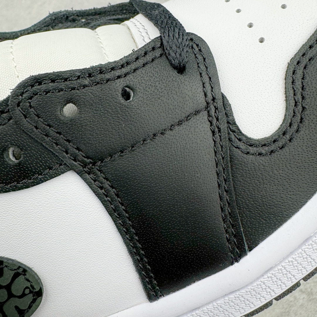 图片[20]-＃奥莱Zp订单福利 Air Jordan AJ1 Mid 中帮复古潮流百搭篮球鞋 FB9911-001 独家渠道 市面未流通批次 奥莱直播间499 599一样的东西 碾压市面现存所有版本 公司一样的东西 超值回馈 帮你省钱 支持各种鉴定 Air Jordan 1 于1985年推出 是耐克第一双以乔丹名字命名的篮球鞋 正是这双鞋 开启了一个时代 其外形的灵感来自于在当年风靡一时的Air Force 1 同时降低中底厚度 減轻重量 增加贴地感 并采用了后掌Air Sole气垫 最经典的飞翼 Logo来自于当时的Nike创意总监 Peter Moore 作为一款革命性的球鞋 AirJordan 1曾因违反了当时联盟的统一着装规定而被巨额罚款 但这道禁令却也令Air Jordan 1火爆一时 遭到疯抢 并因此留下一段佳话 尺码：40 40.5 41 42 42.5 43 44 44.5-选品中心